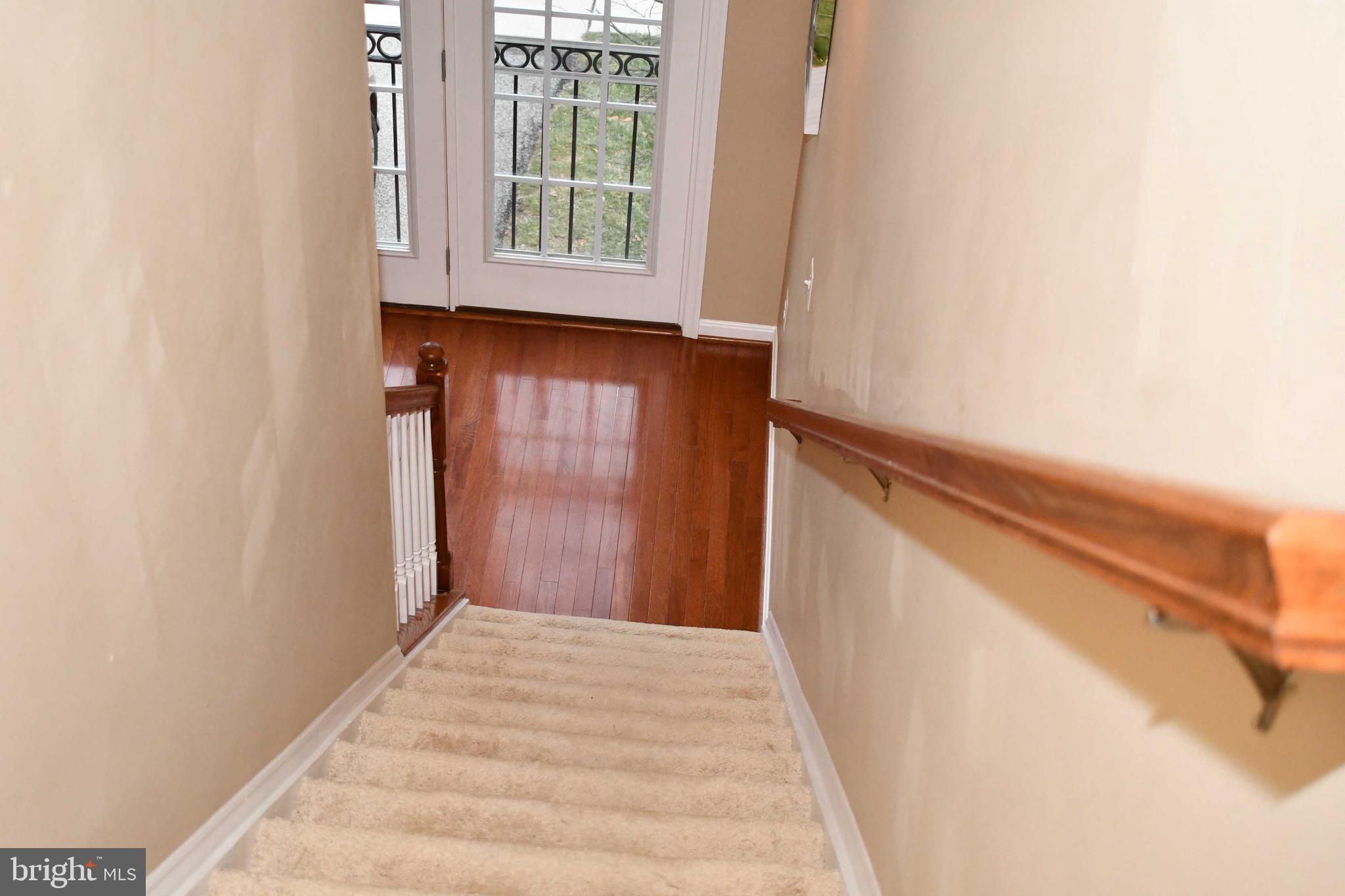 POWELLS RUN VILLAGE COND - Residential