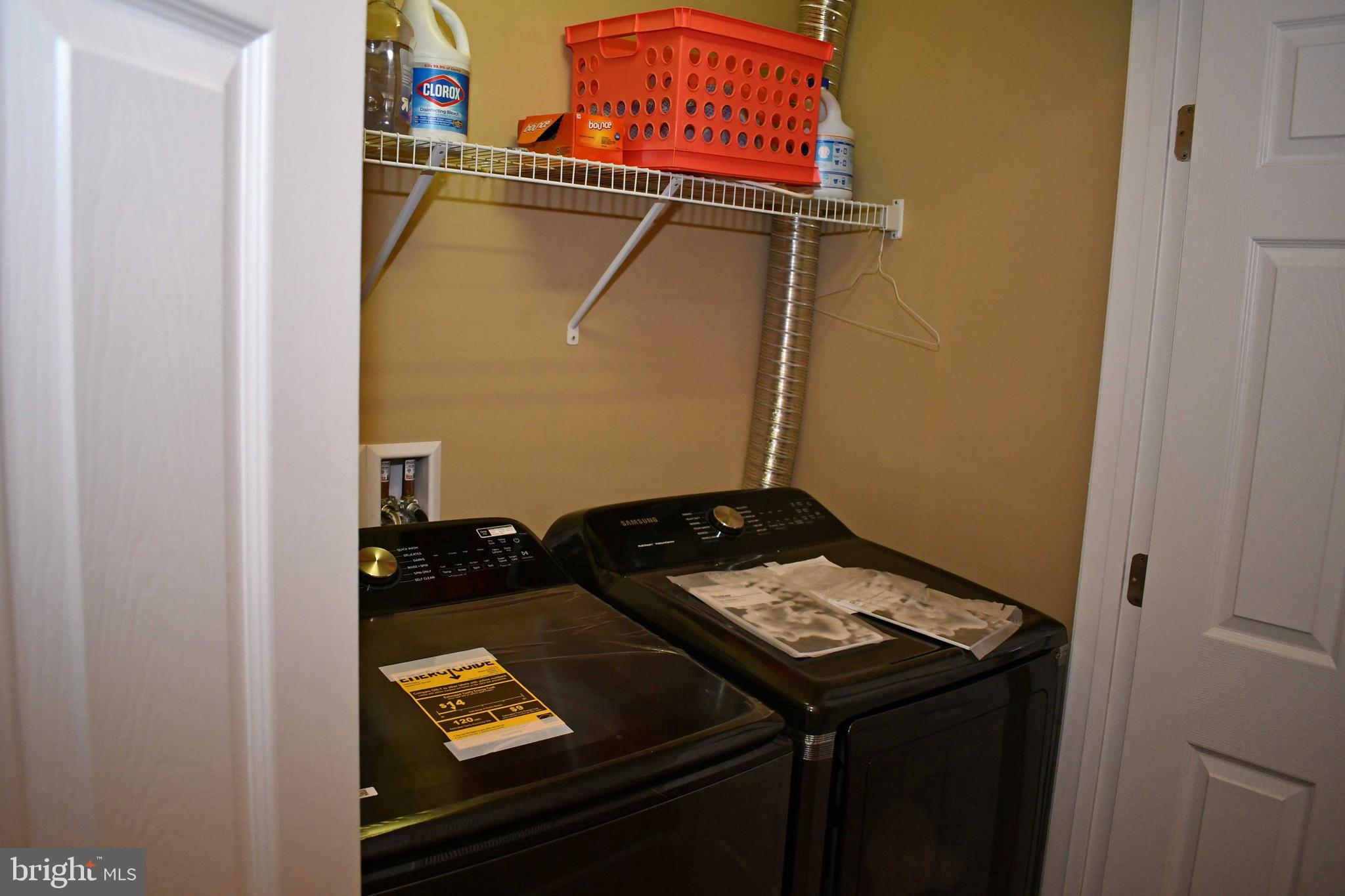 POWELLS RUN VILLAGE COND - Residential