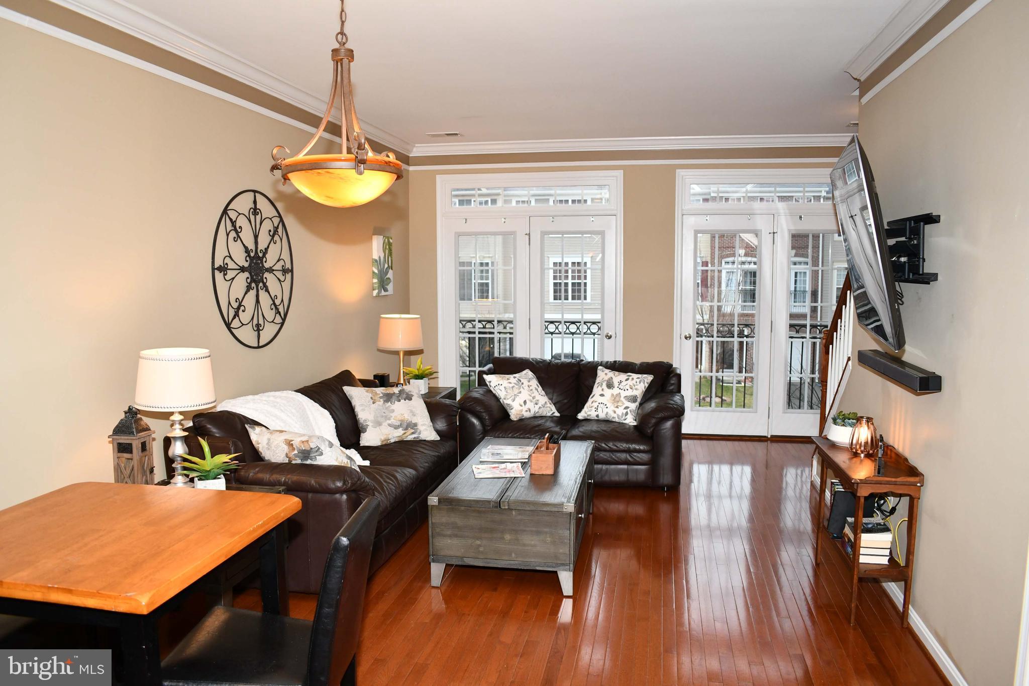 POWELLS RUN VILLAGE COND - Residential