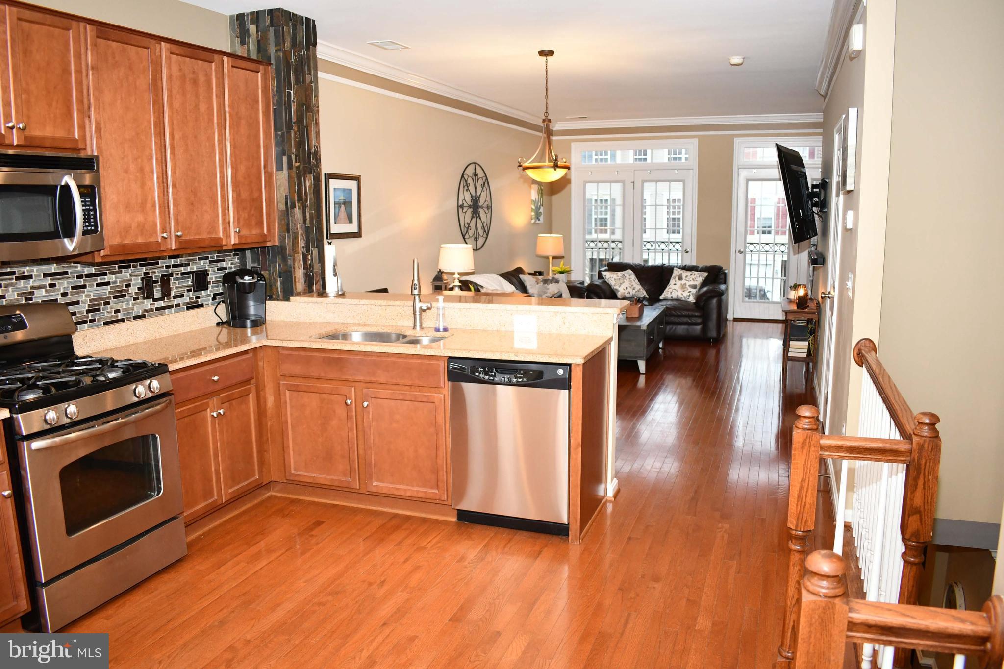 POWELLS RUN VILLAGE COND - Residential