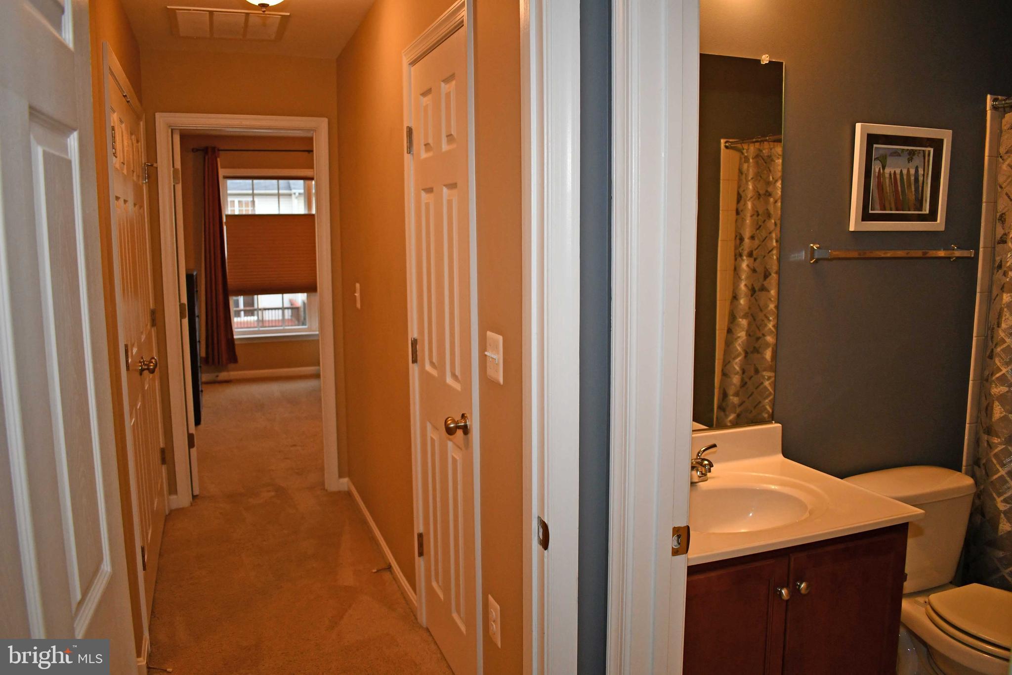 POWELLS RUN VILLAGE COND - Residential