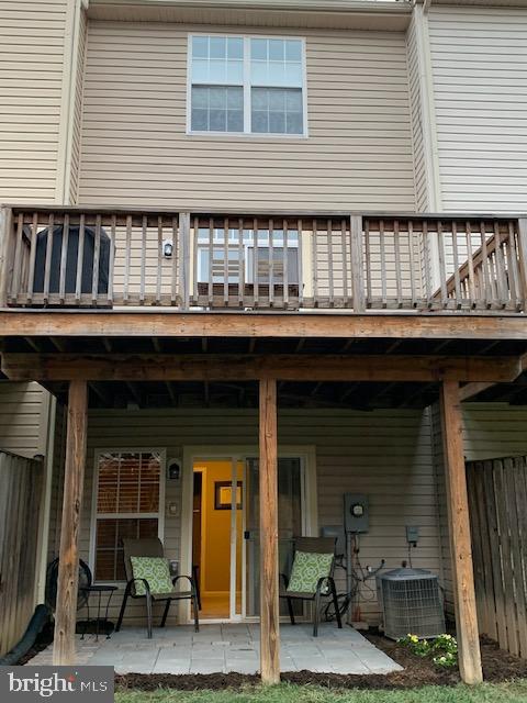 POWELLS RUN VILLAGE COND - Residential