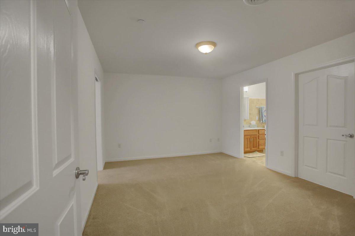 LONG MEADOW - Residential
