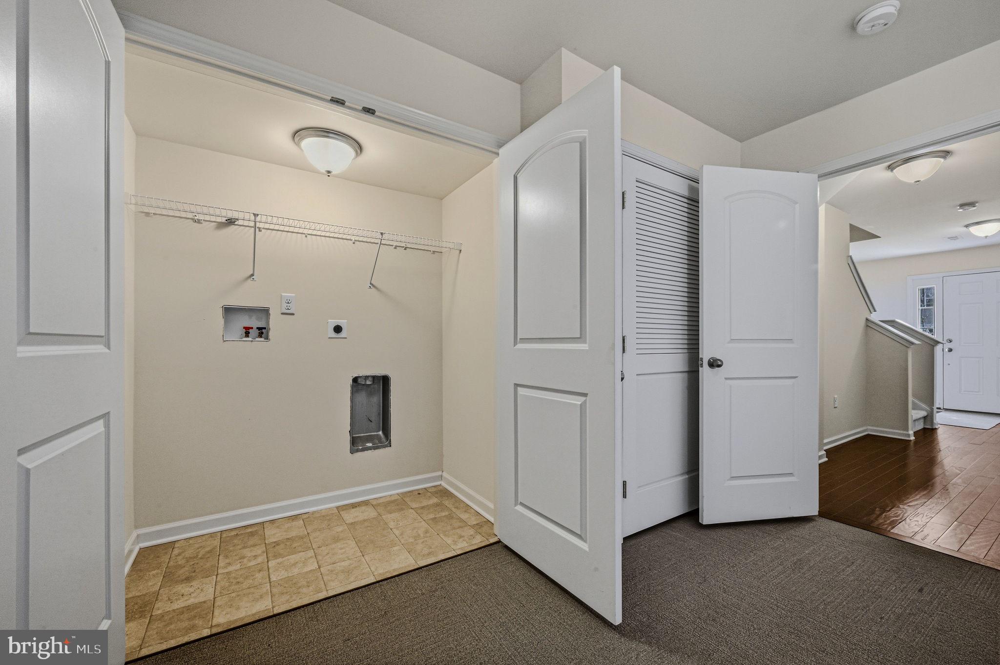 HYETTS CROSSING - Residential