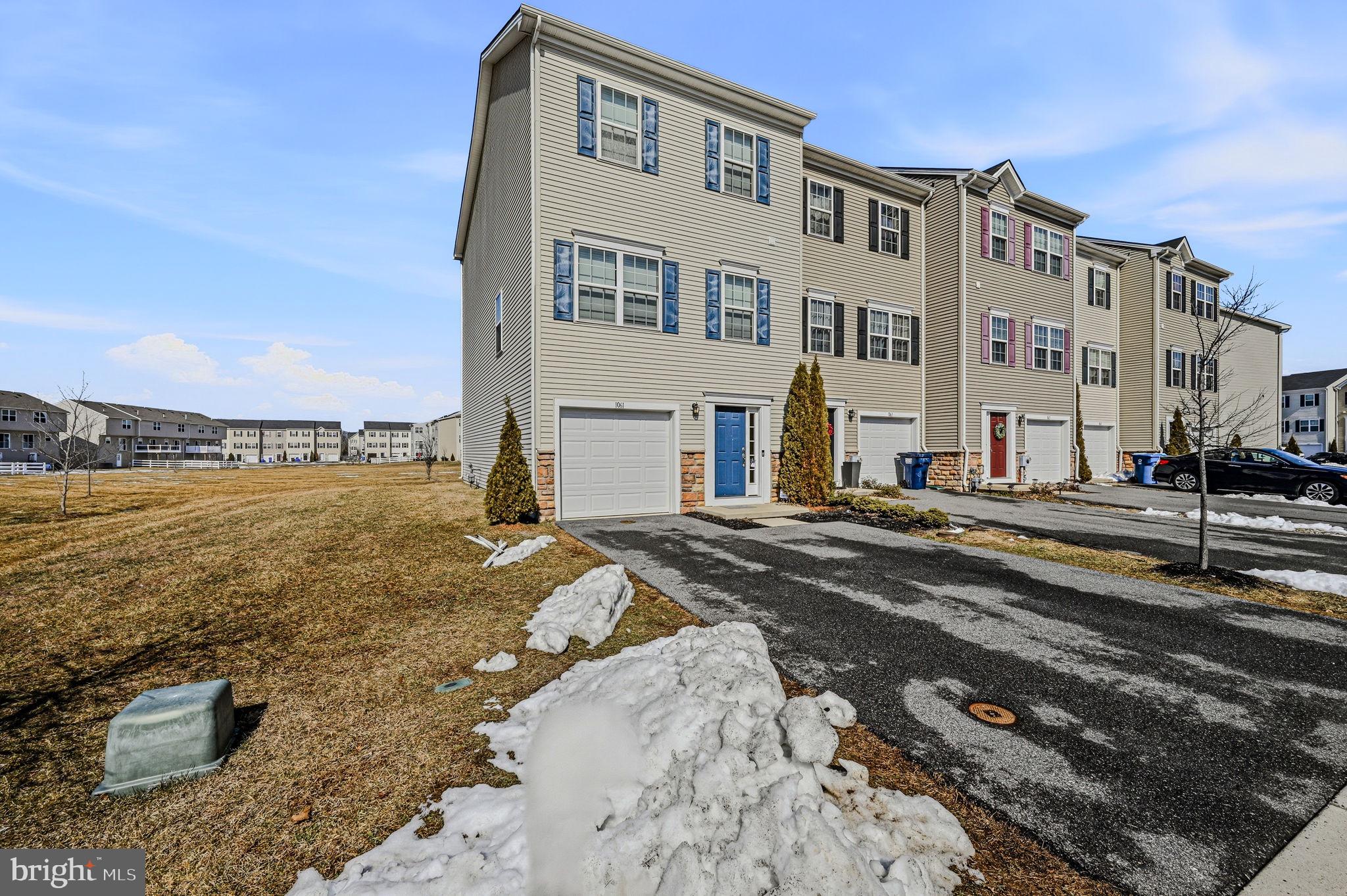 HYETTS CROSSING - Residential