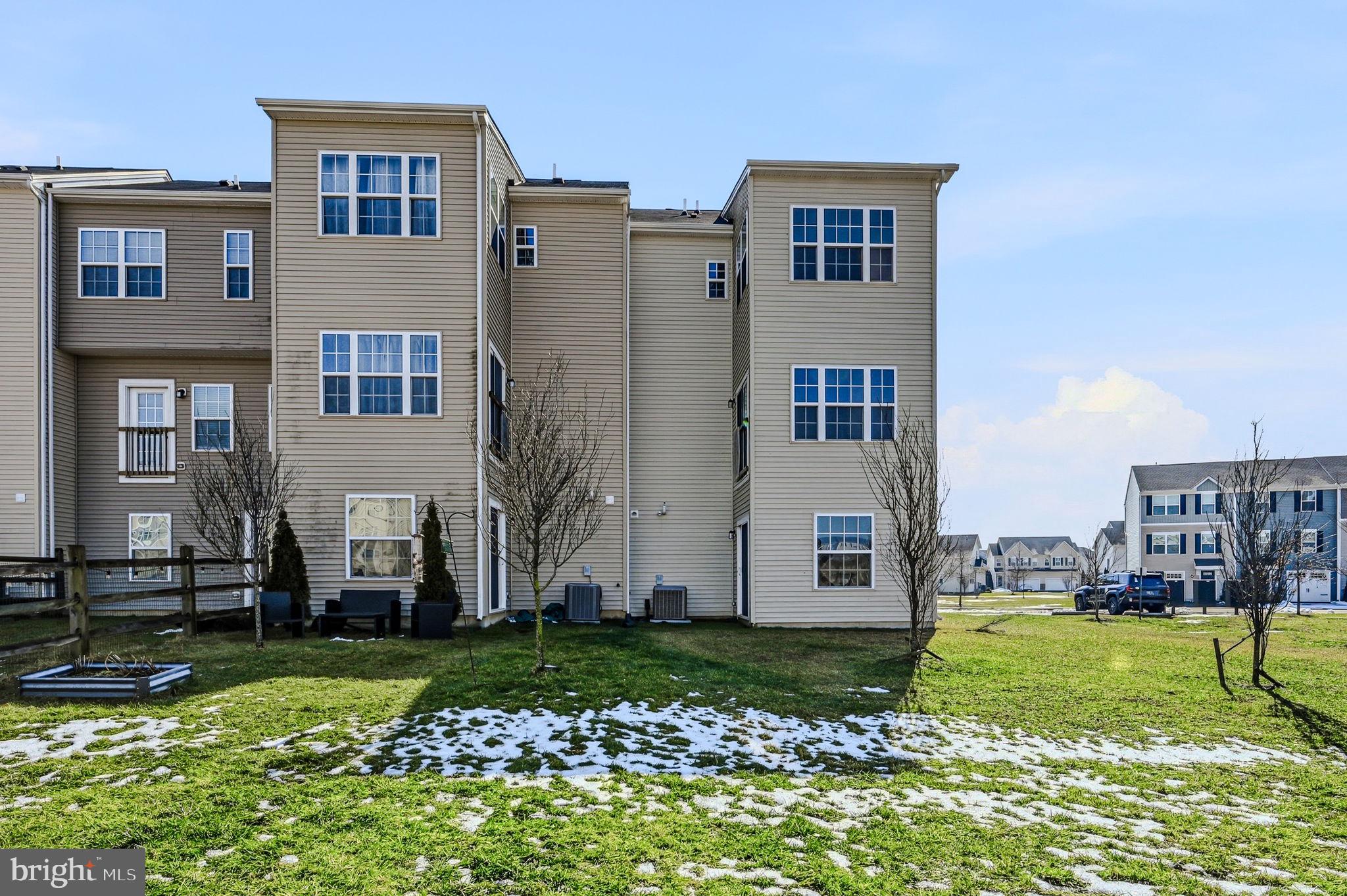 HYETTS CROSSING - Residential