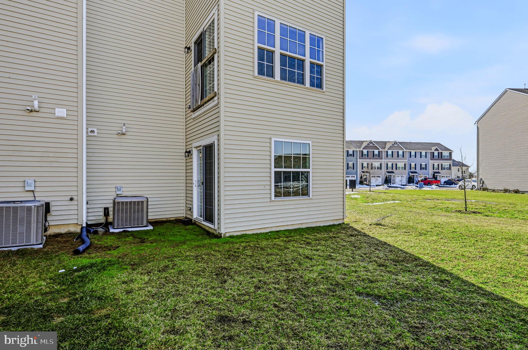 HYETTS CROSSING - Residential