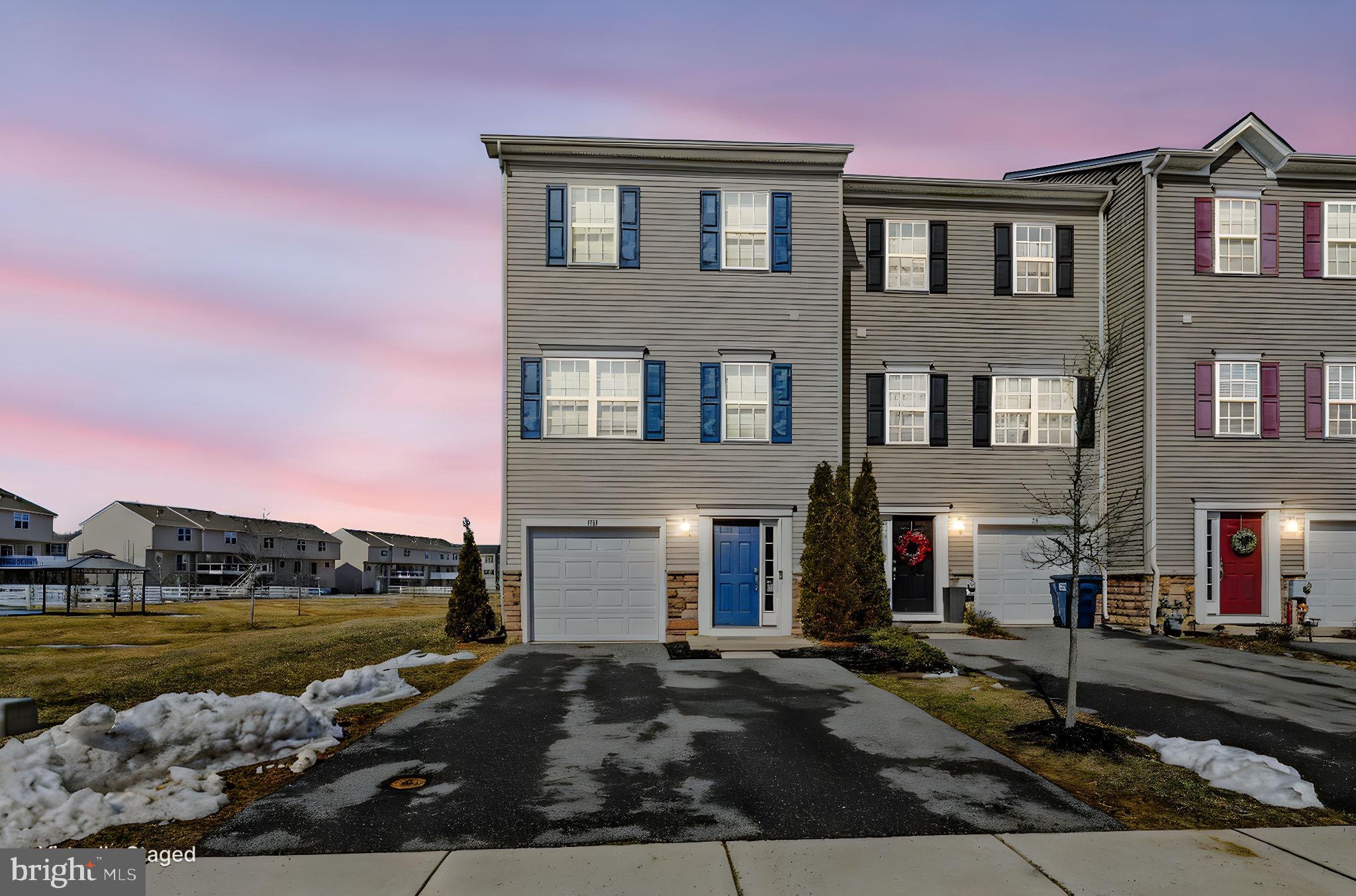 HYETTS CROSSING - Residential