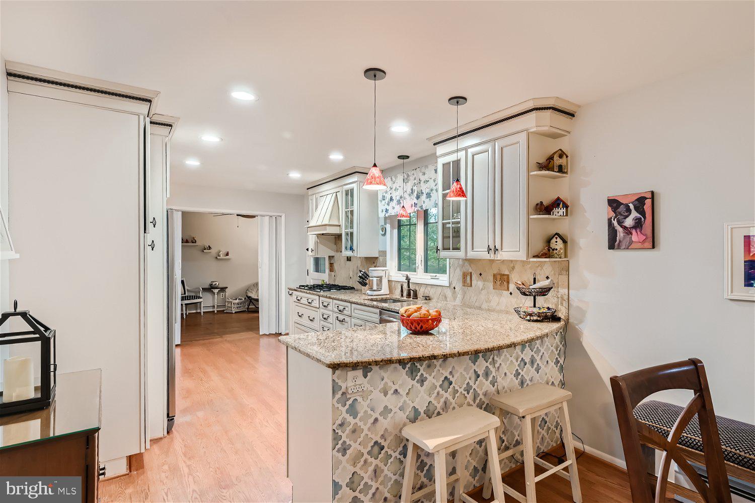 COLUMBIA HILLS - Residential