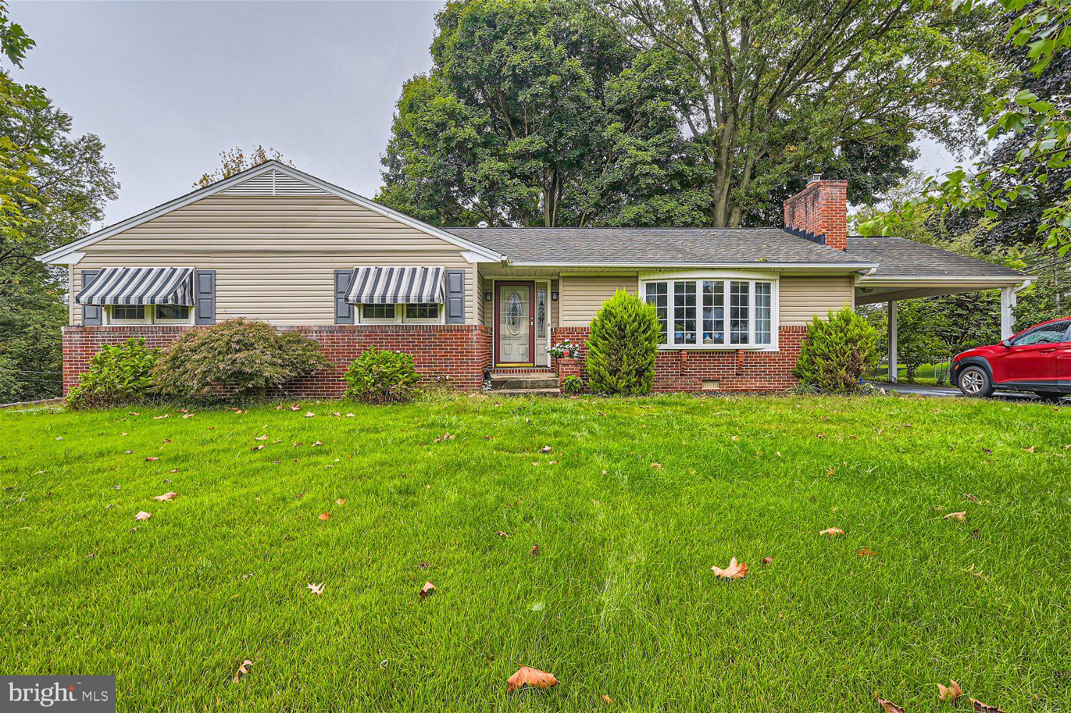 COLUMBIA HILLS - Residential