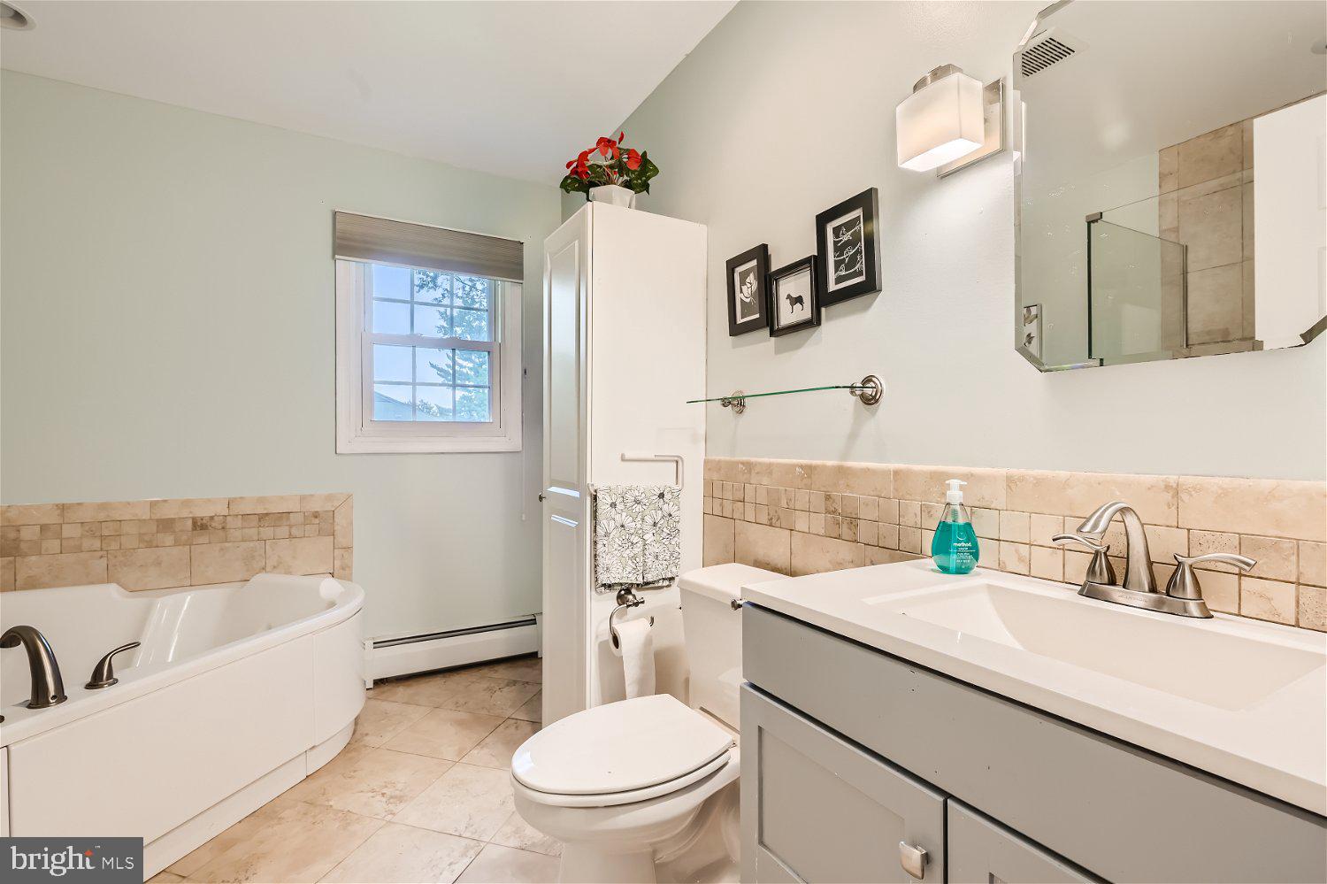 COLUMBIA HILLS - Residential