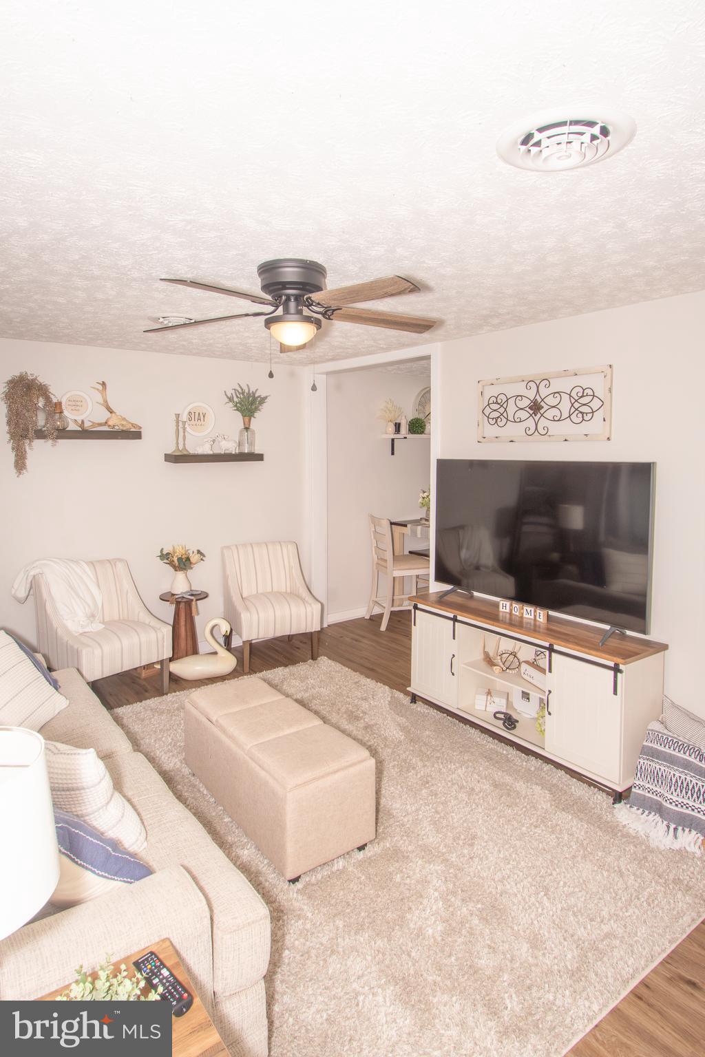 MEADOWVIEW - Residential