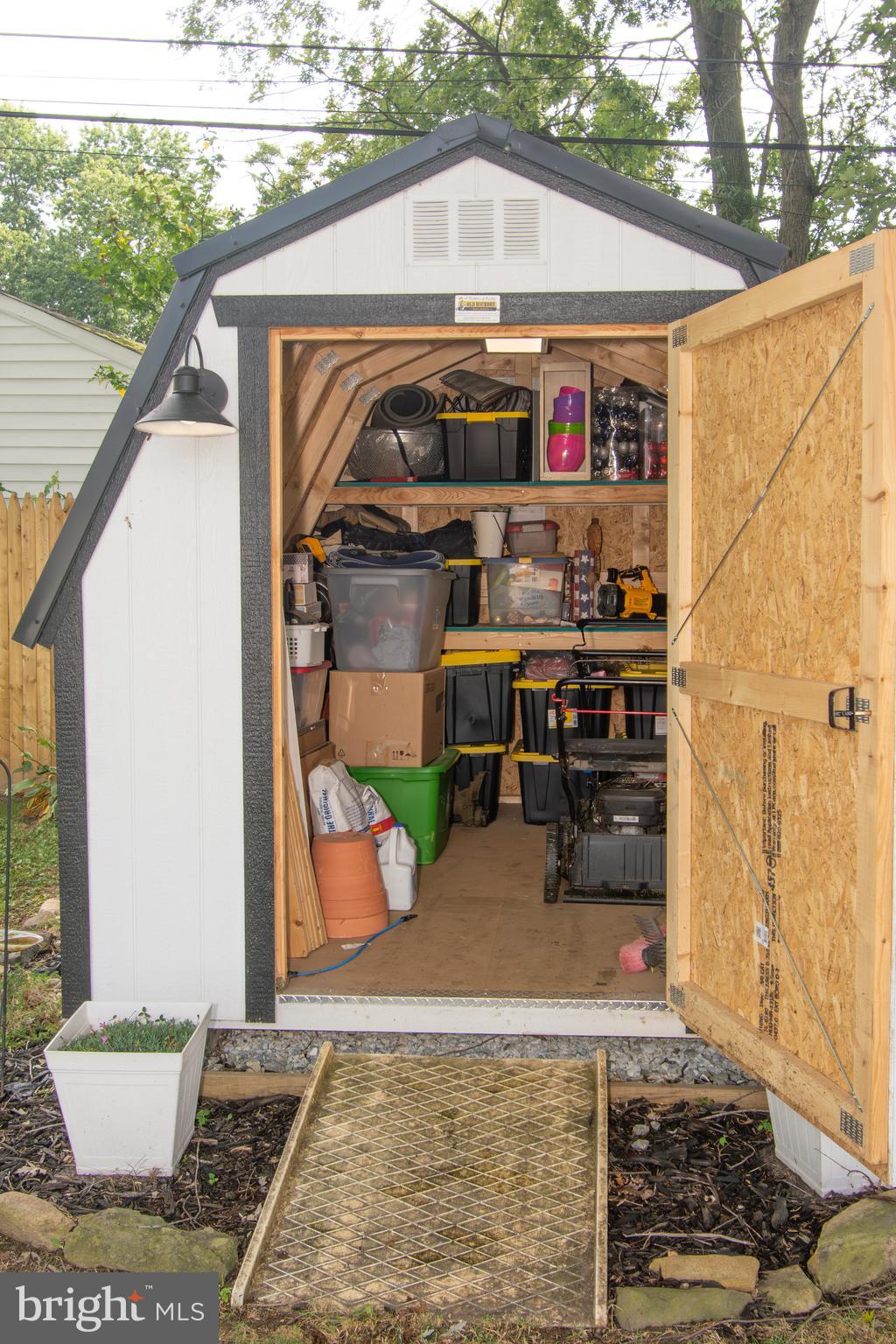 MEADOWVIEW - Residential