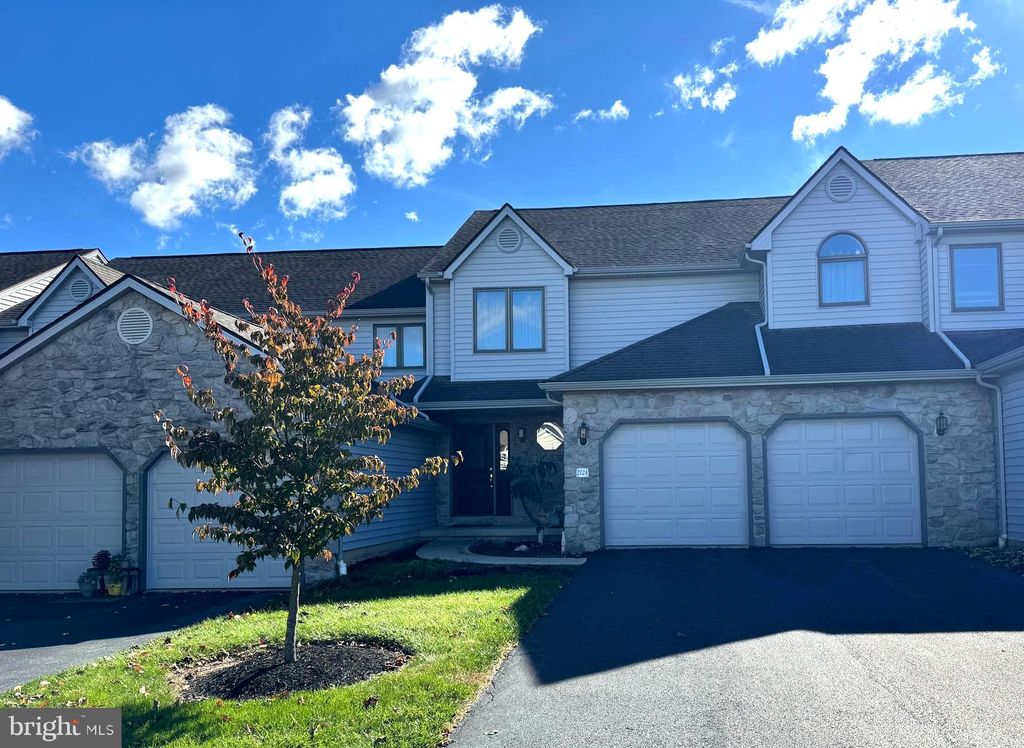 Photo of 2724 Fairway Drive #2724, YORK, PA 17402 (MLS # PAYK2092622)