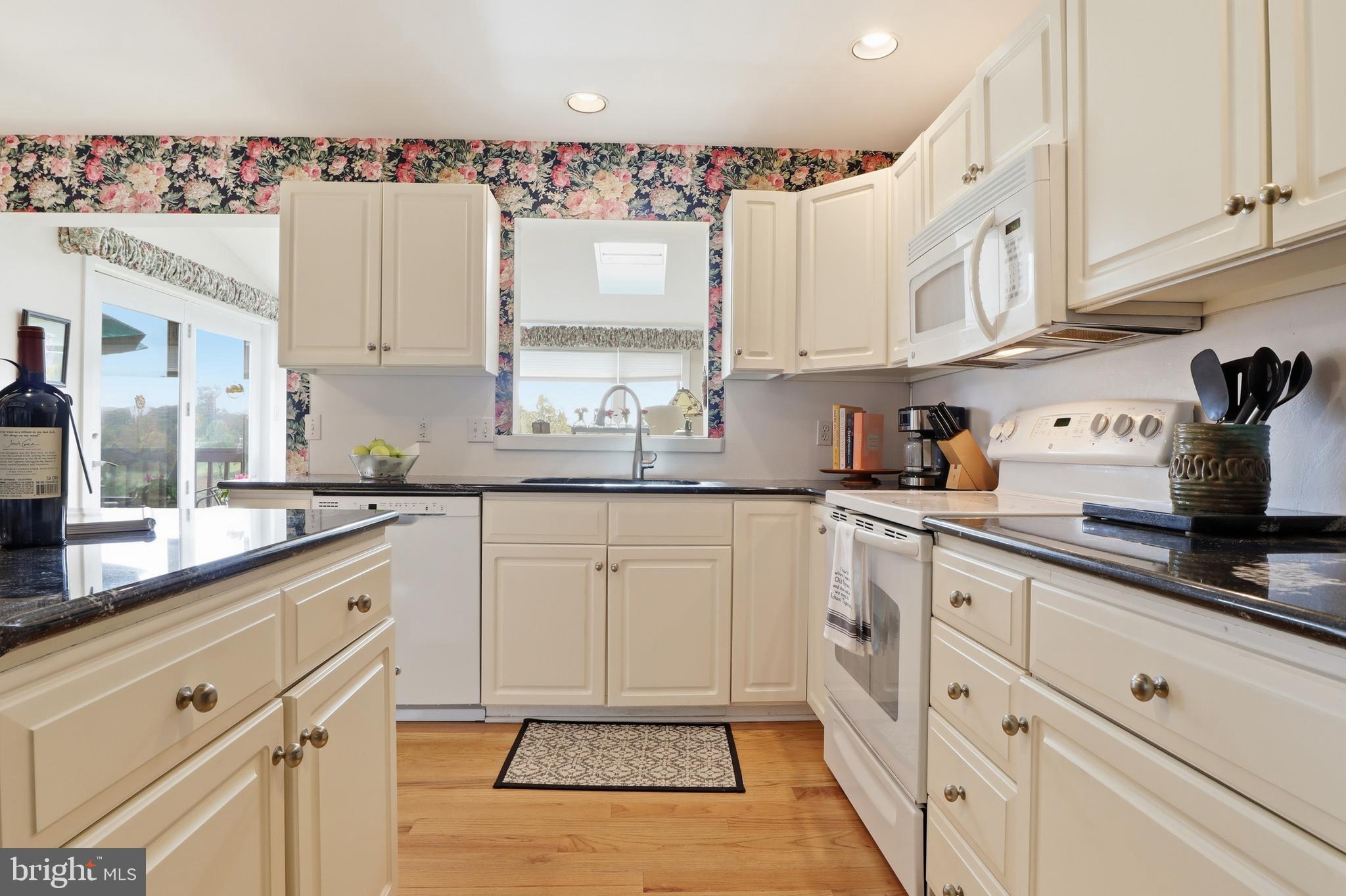 HERITAGE HILLS CONDOS - Residential