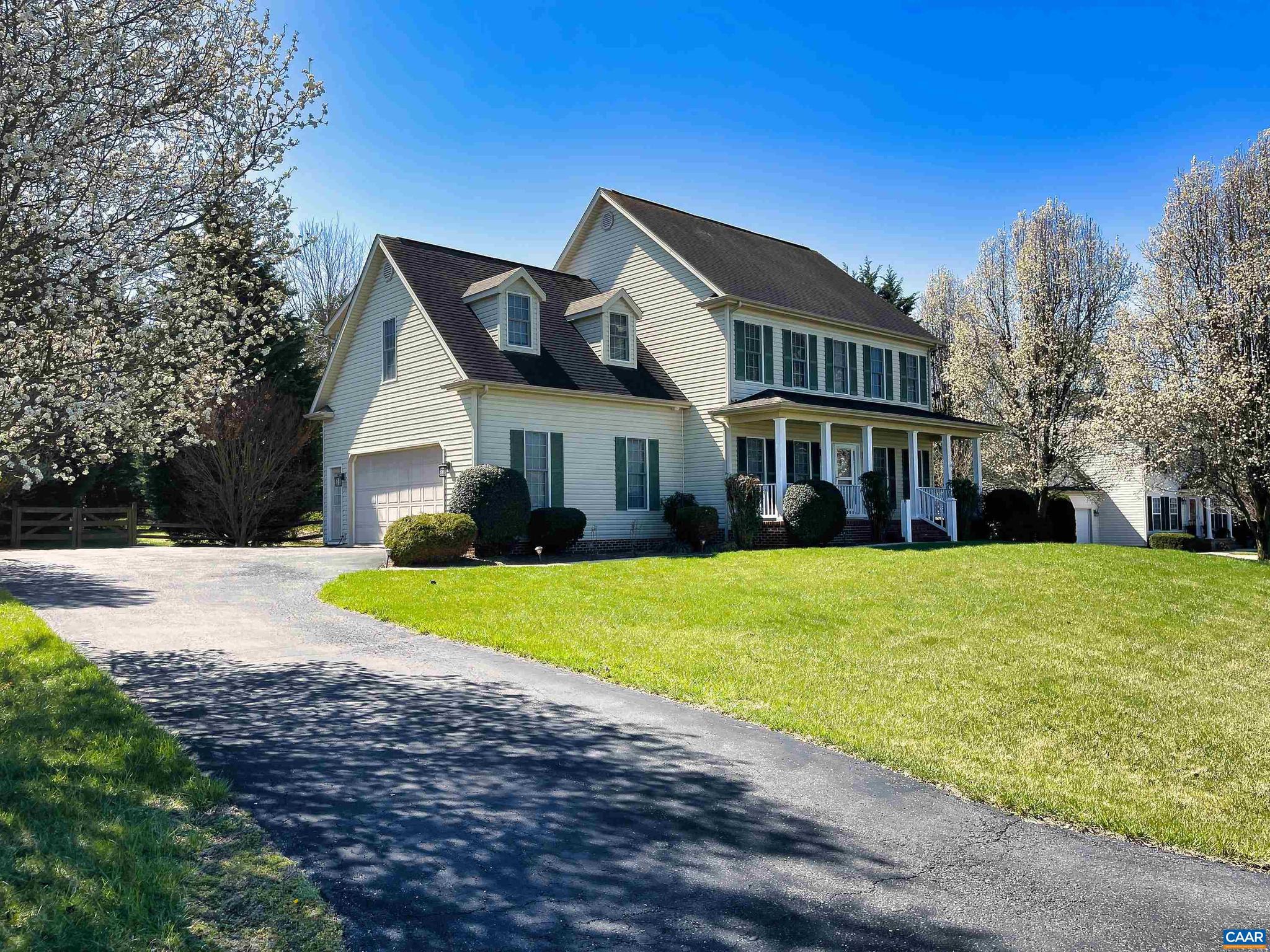 EMERALD HILLS - Residential