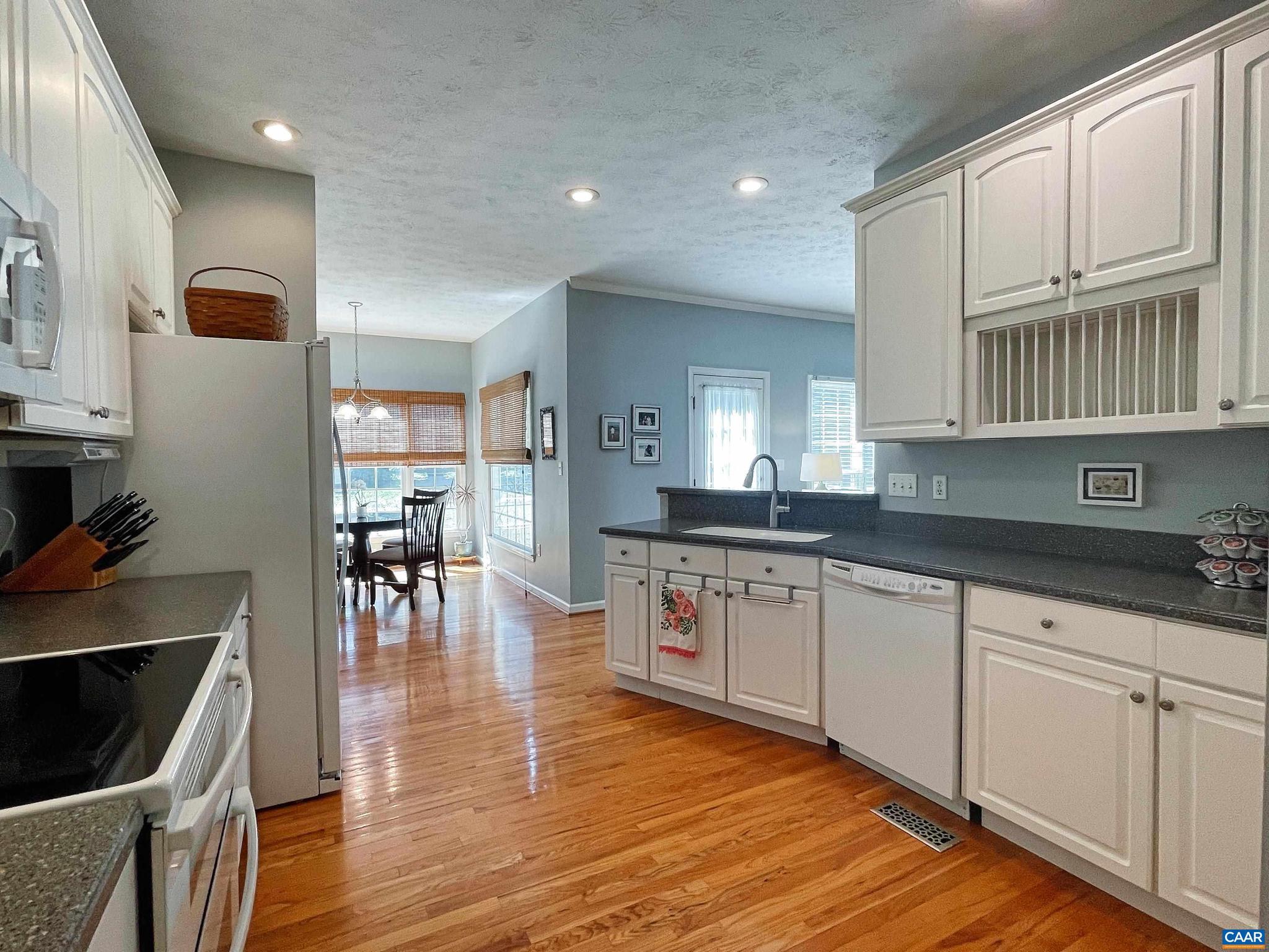 EMERALD HILLS - Residential