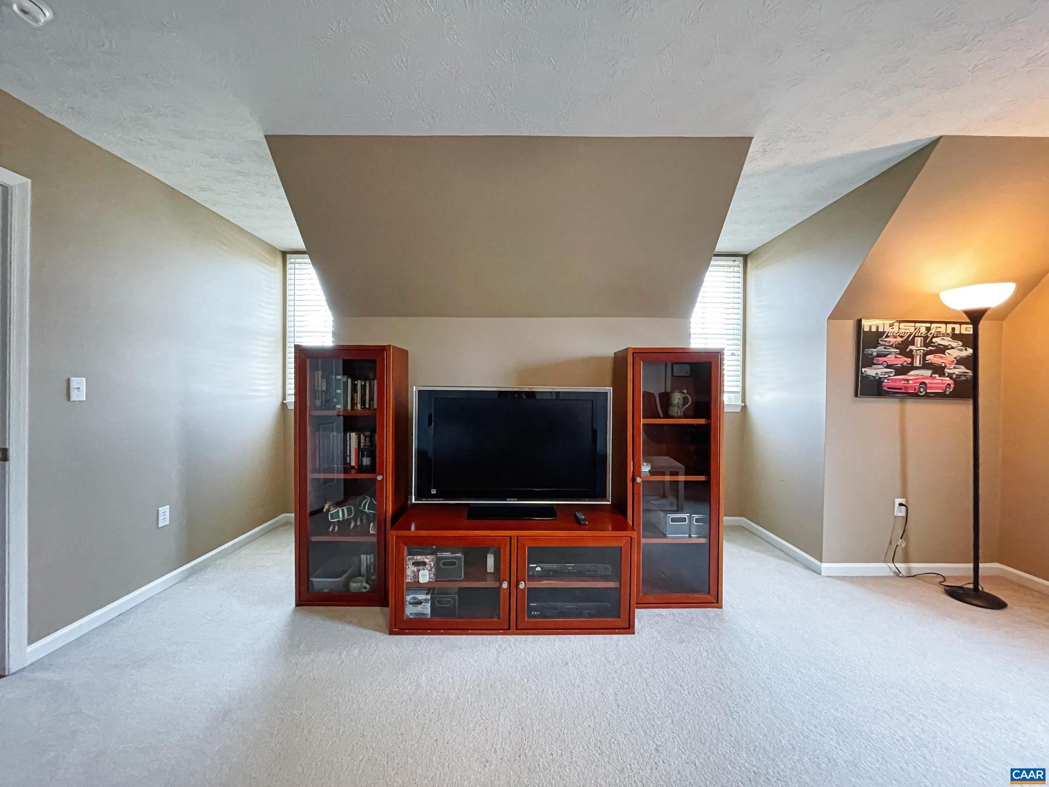 EMERALD HILLS - Residential