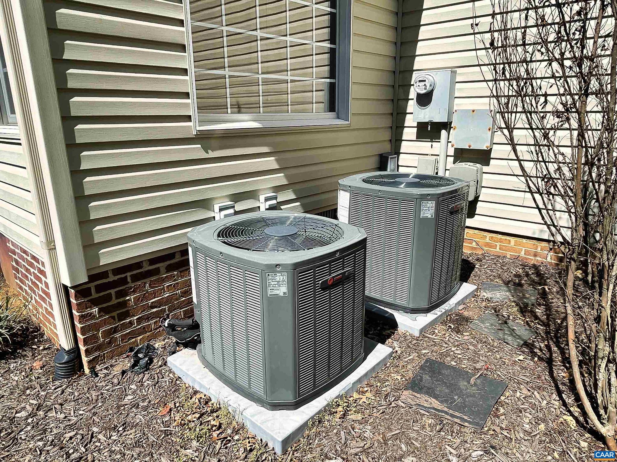 EMERALD HILLS - Residential