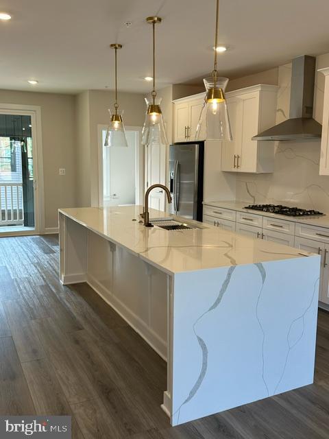 CARLYN PLACE - Residential Lease