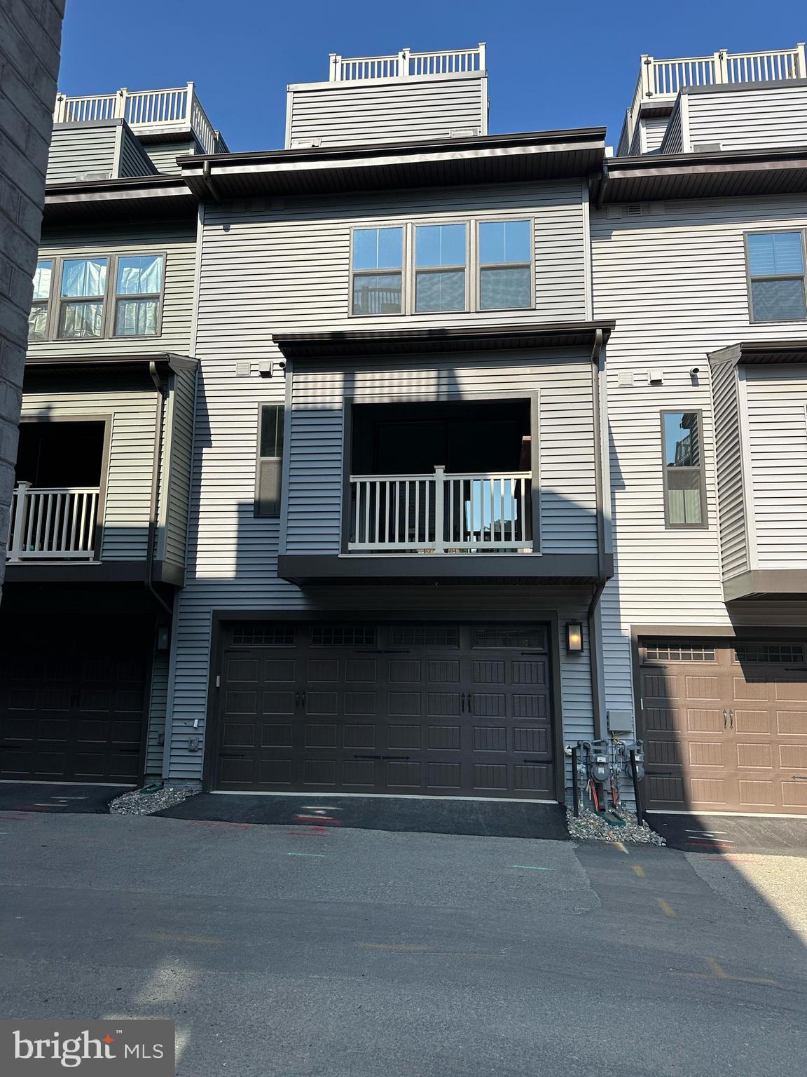 CARLYN PLACE - Residential Lease