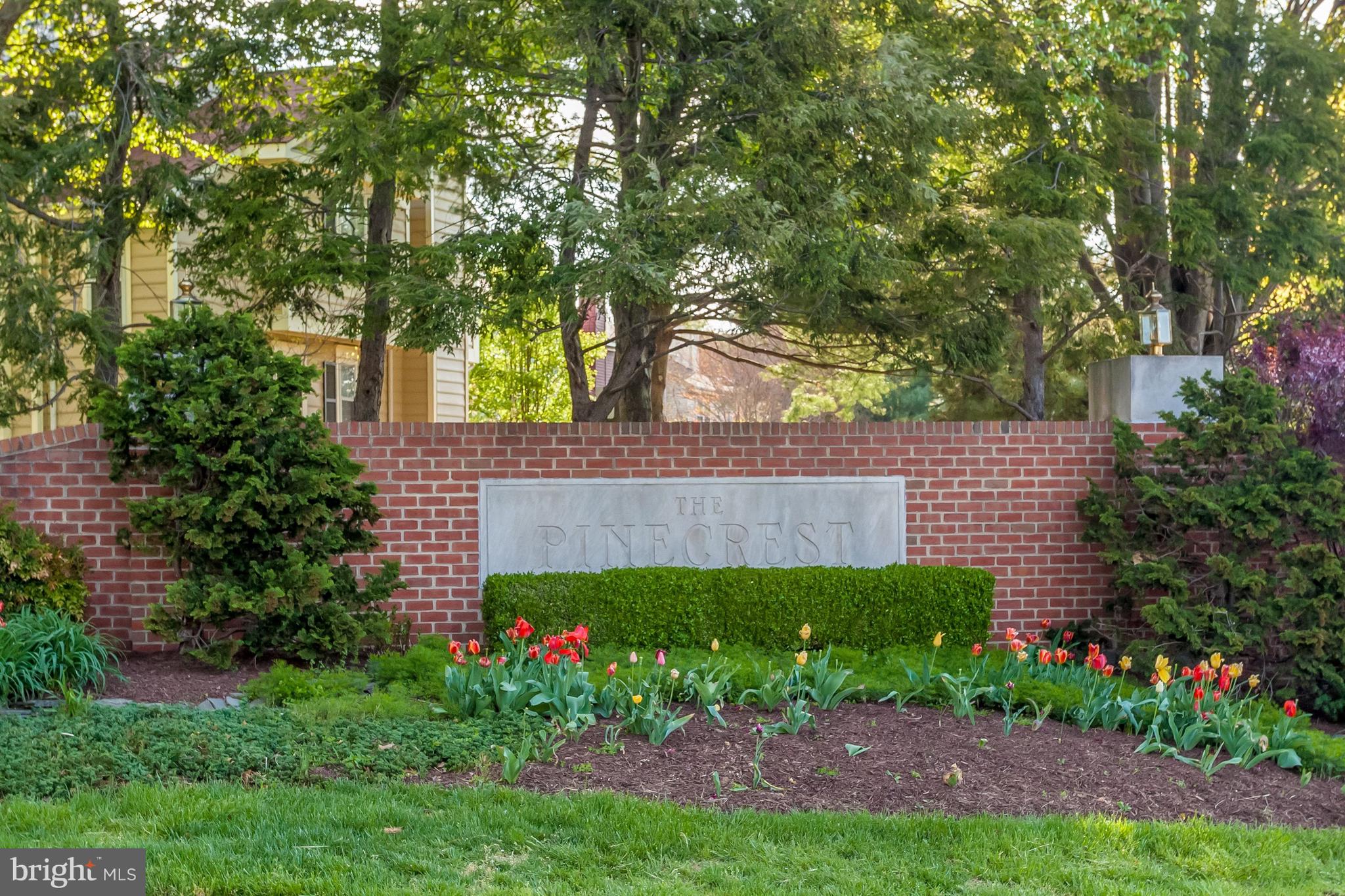 PINECREST - Residential