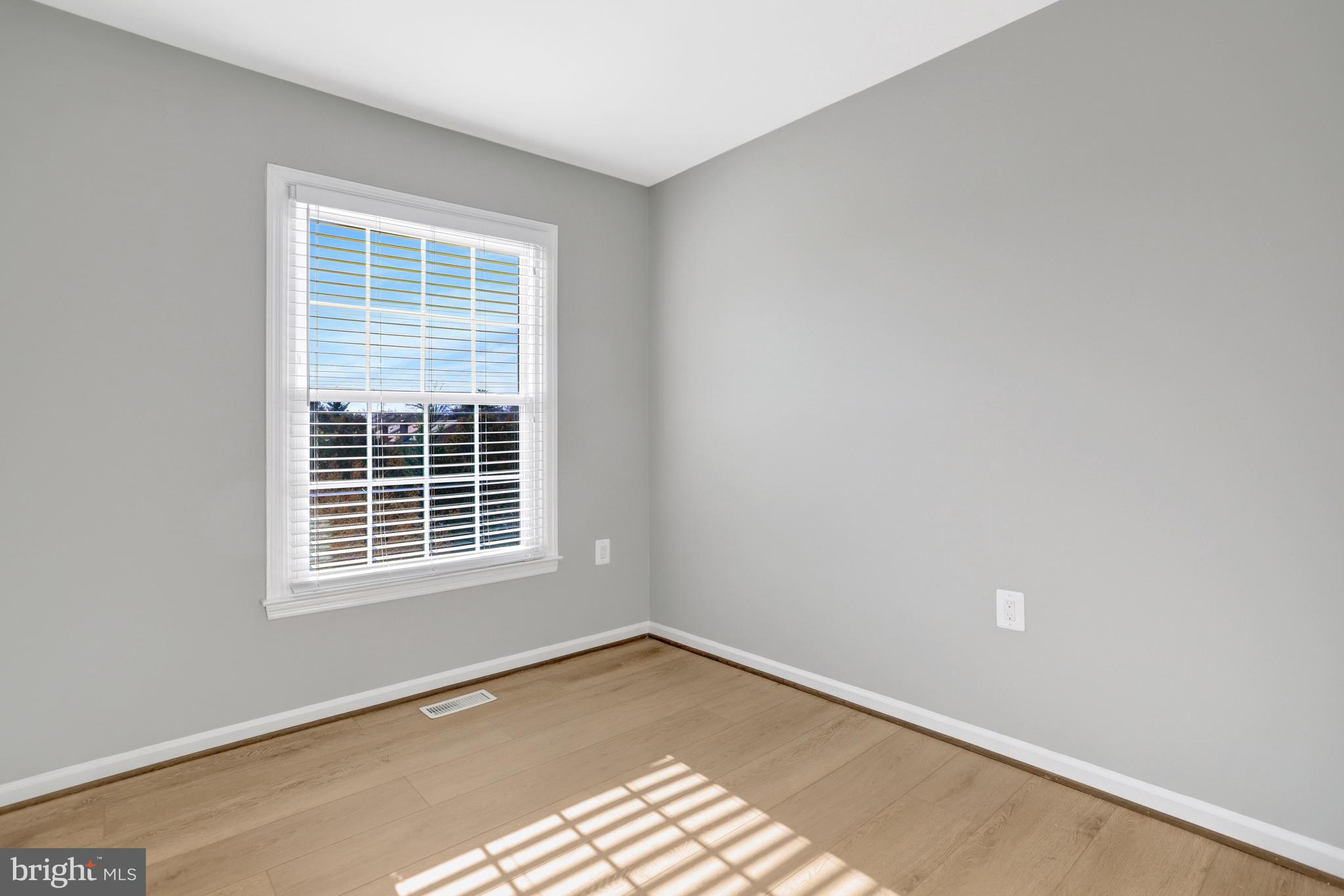 PINECREST - Residential