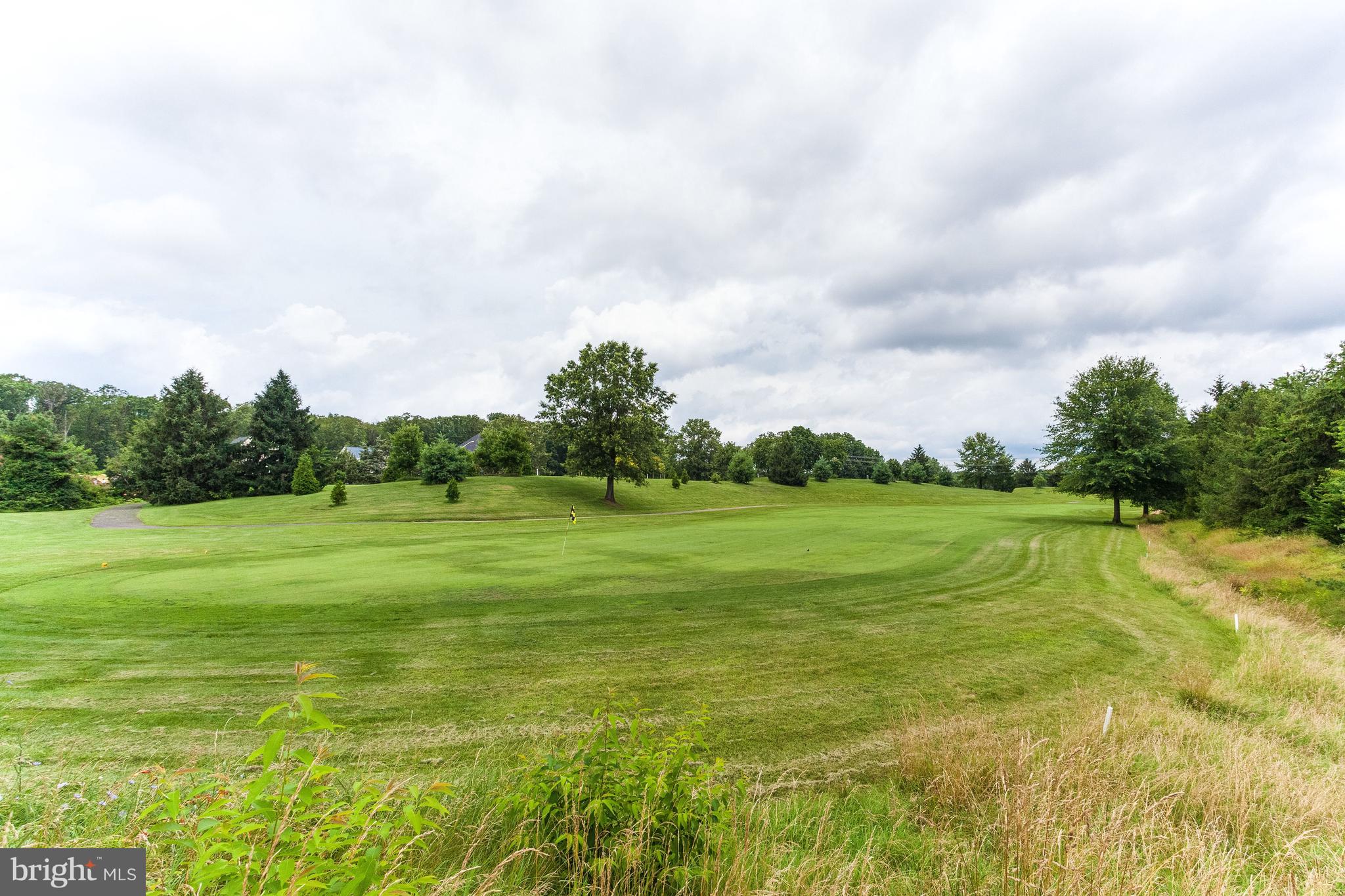 PINECREST - Residential