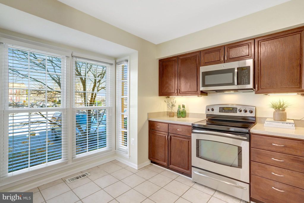 Photo of 6587 Bermuda Green Court, ALEXANDRIA, VA 22312 (MLS # VAFX2285300)