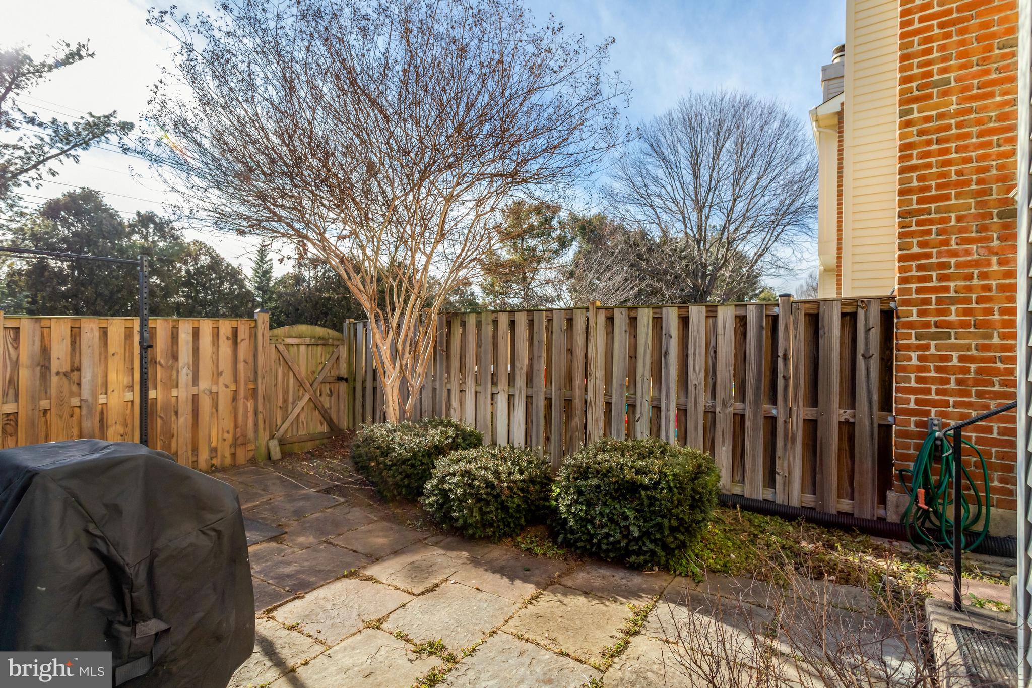 PINECREST - Residential