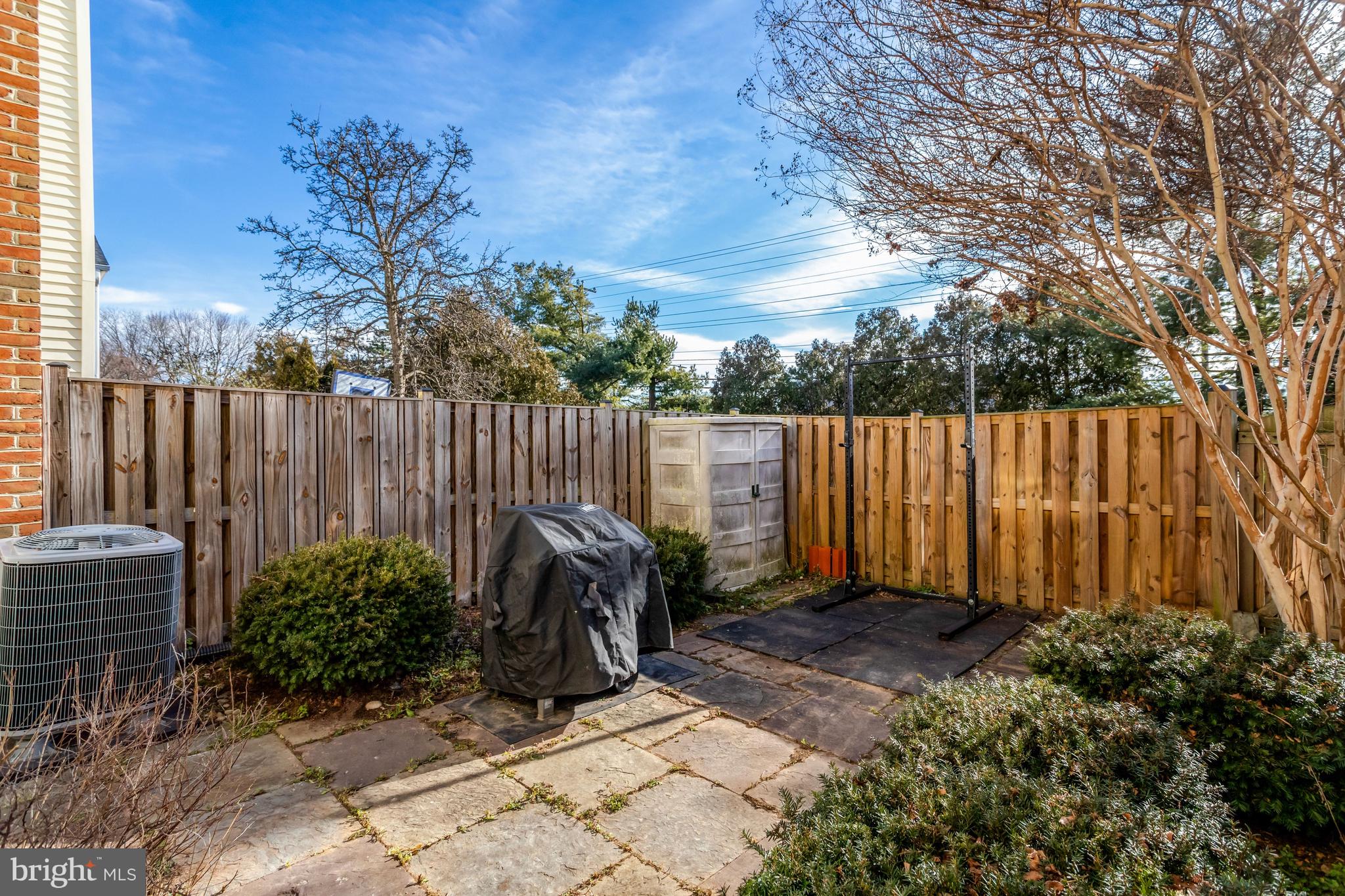 PINECREST - Residential