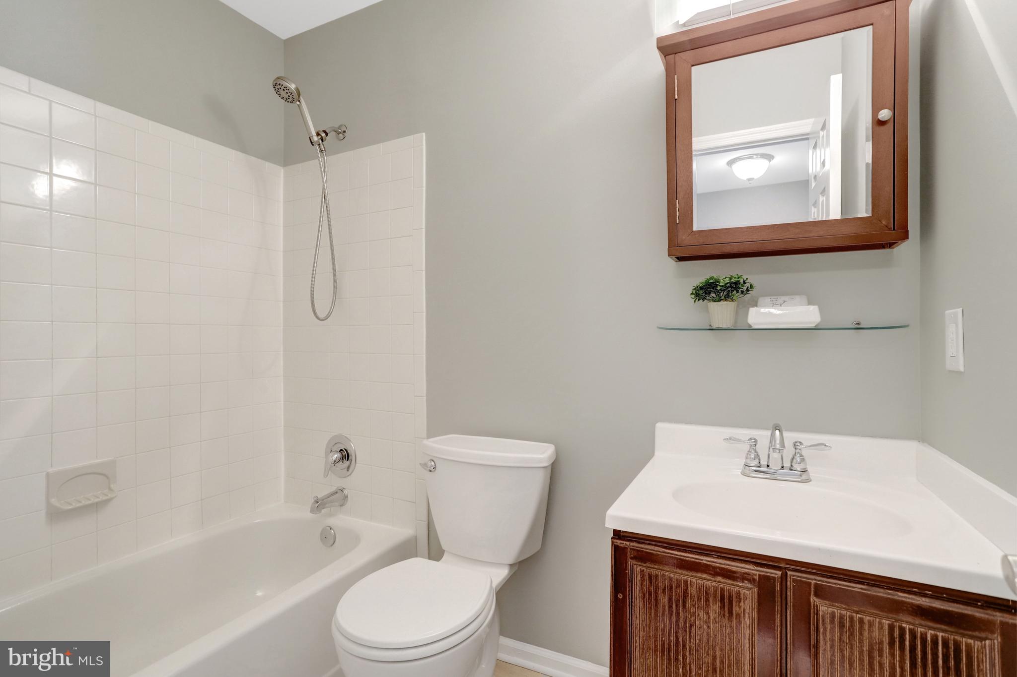 PINECREST - Residential