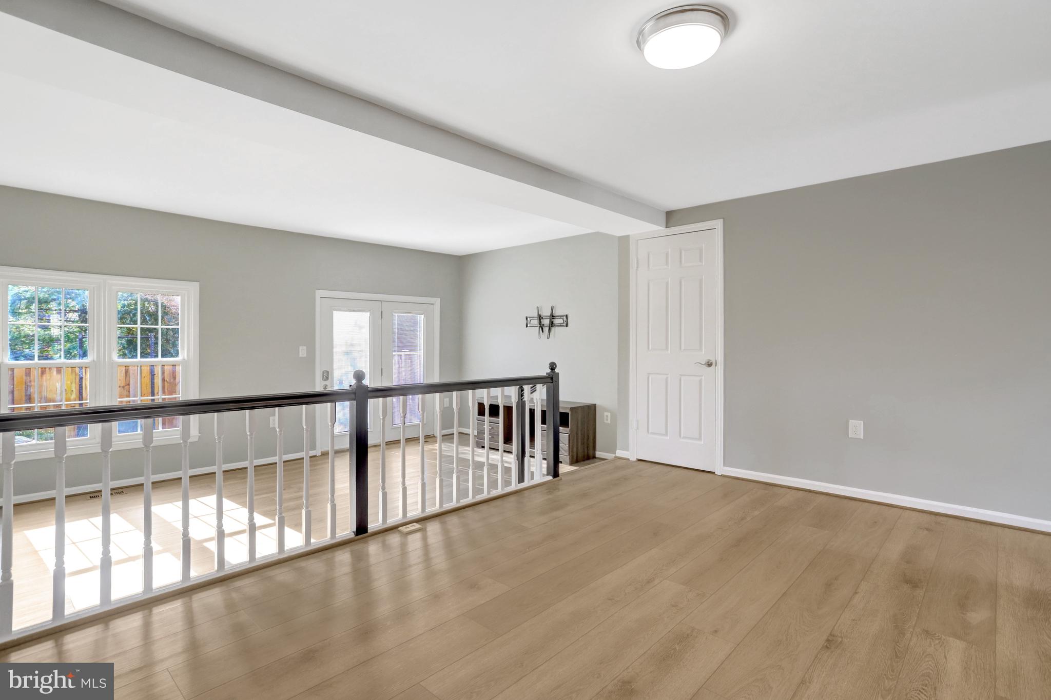 PINECREST - Residential