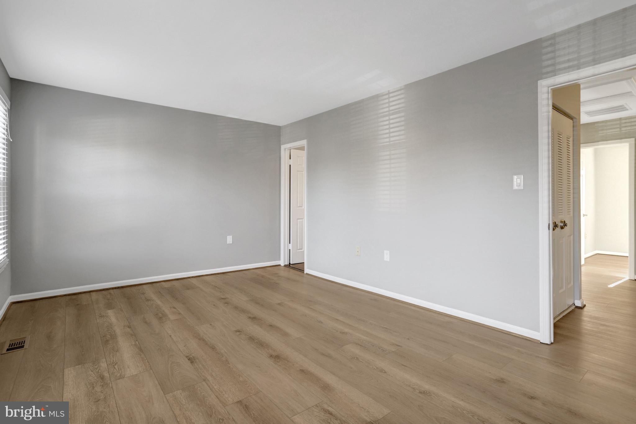 PINECREST - Residential