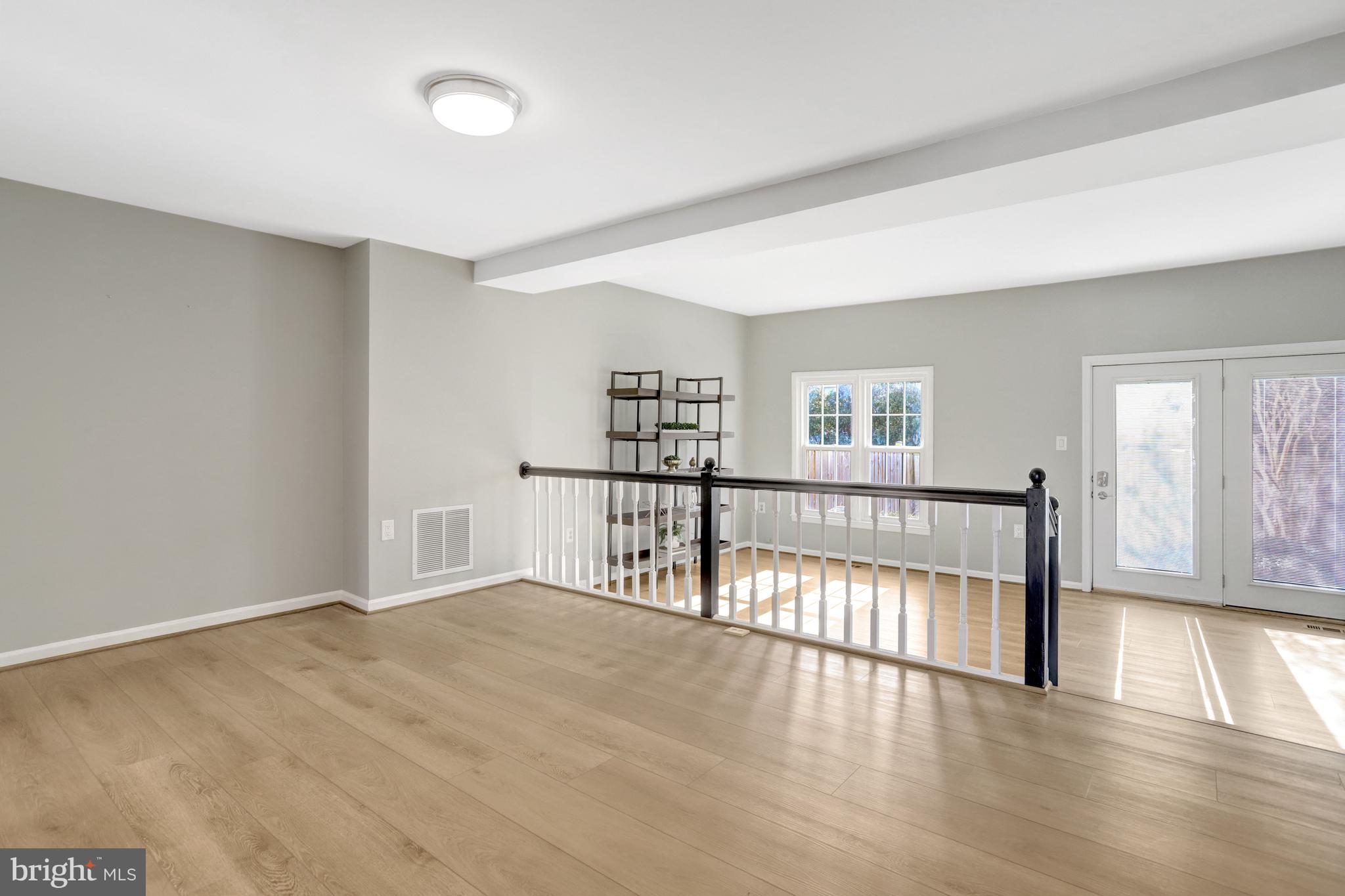 PINECREST - Residential