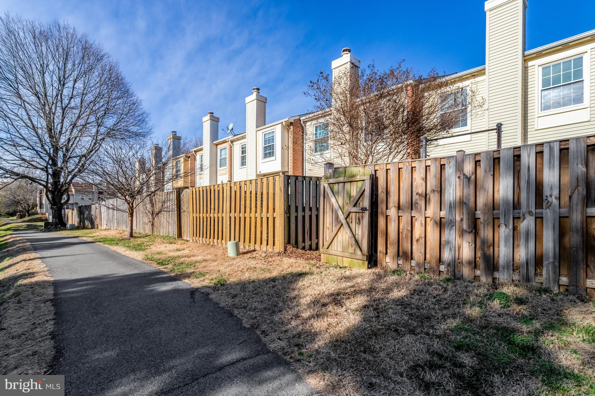 PINECREST - Residential