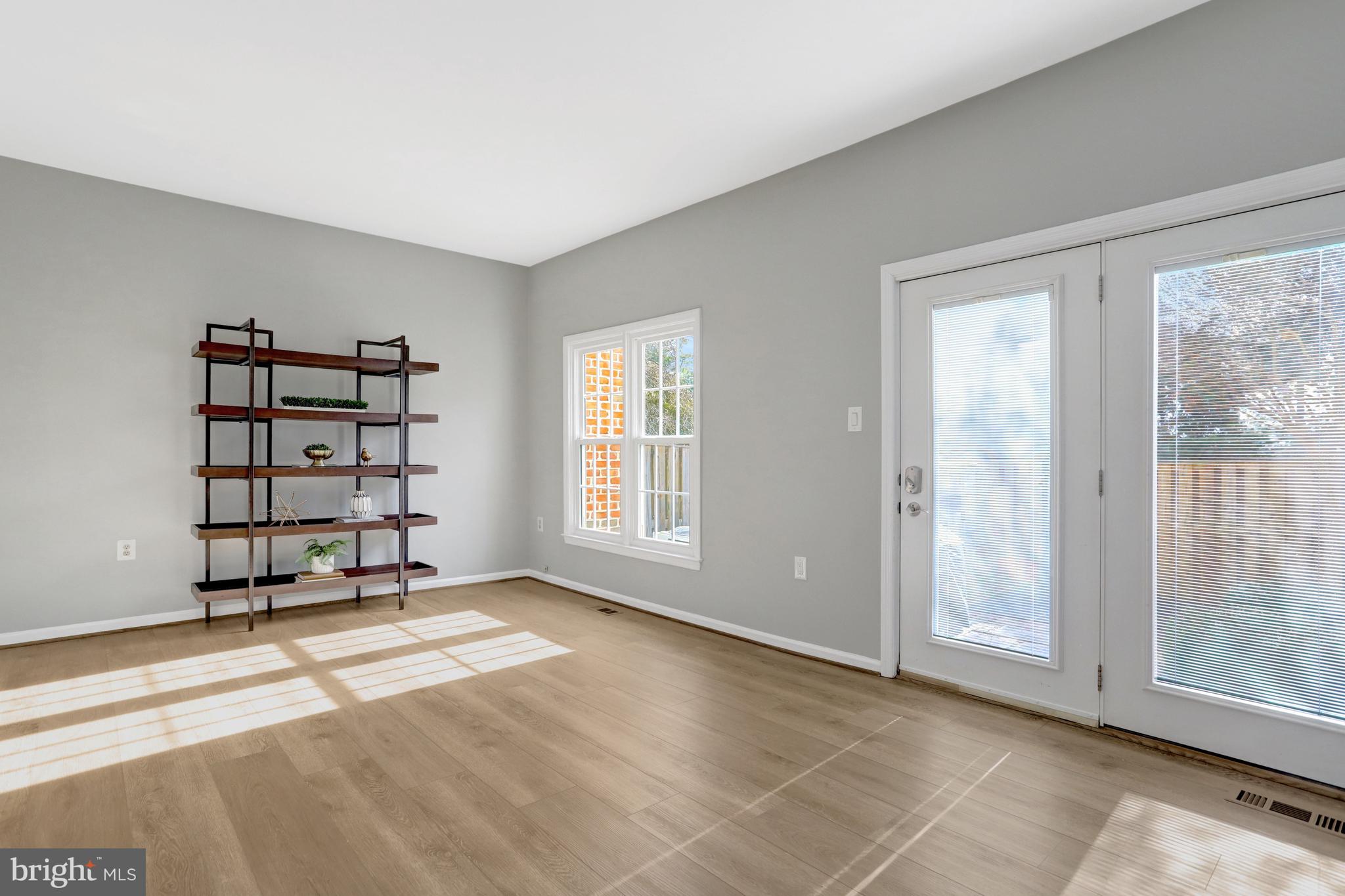 PINECREST - Residential