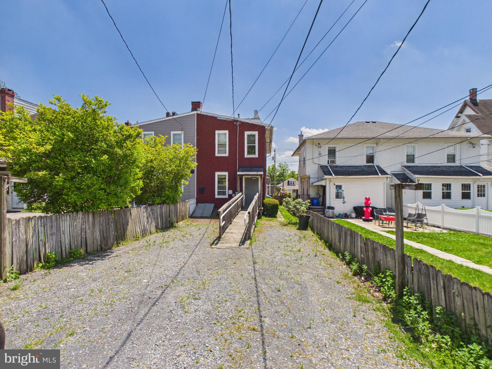 WEST LAWN - Commercial Sale