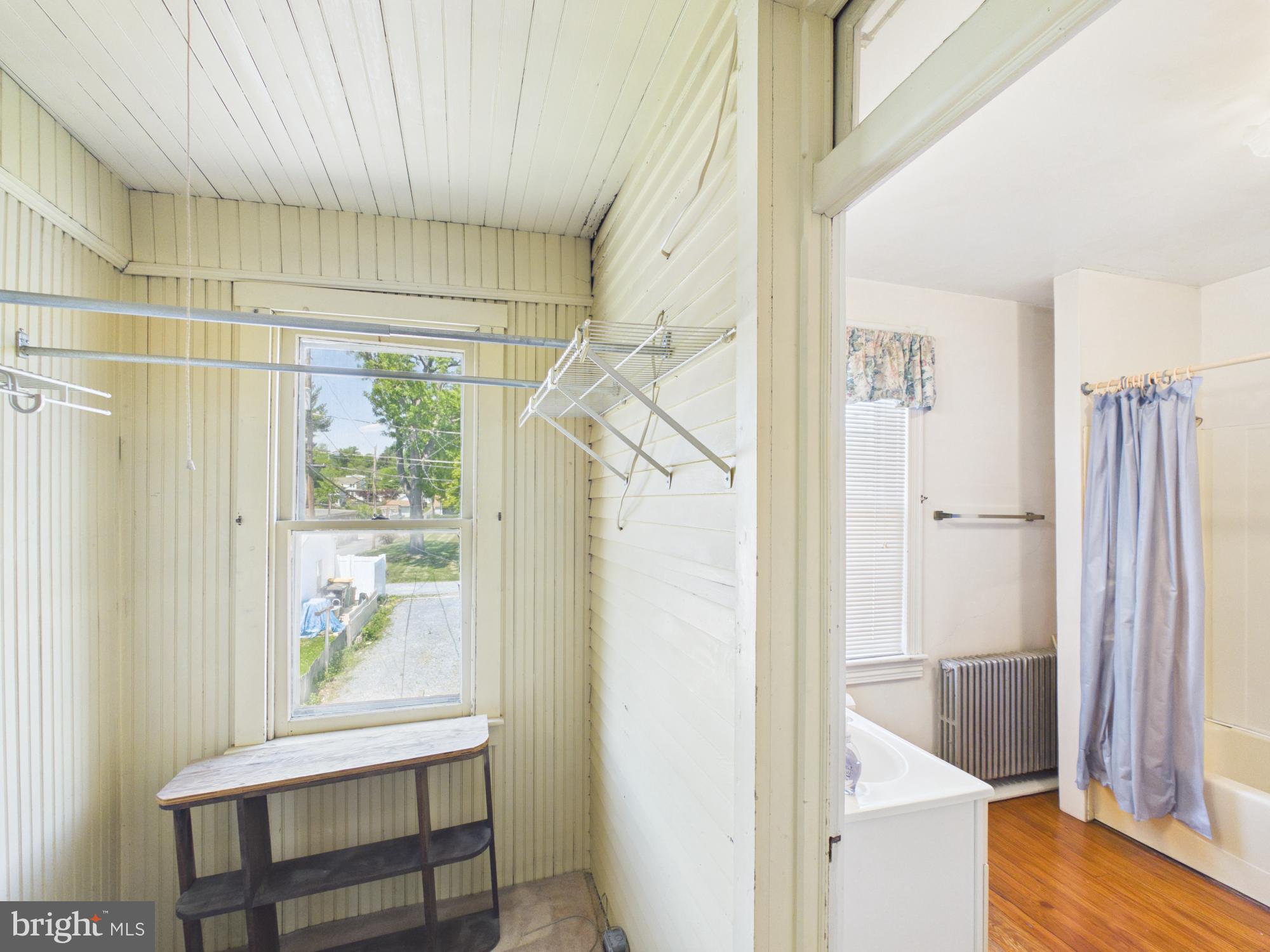 WEST LAWN - Commercial Sale