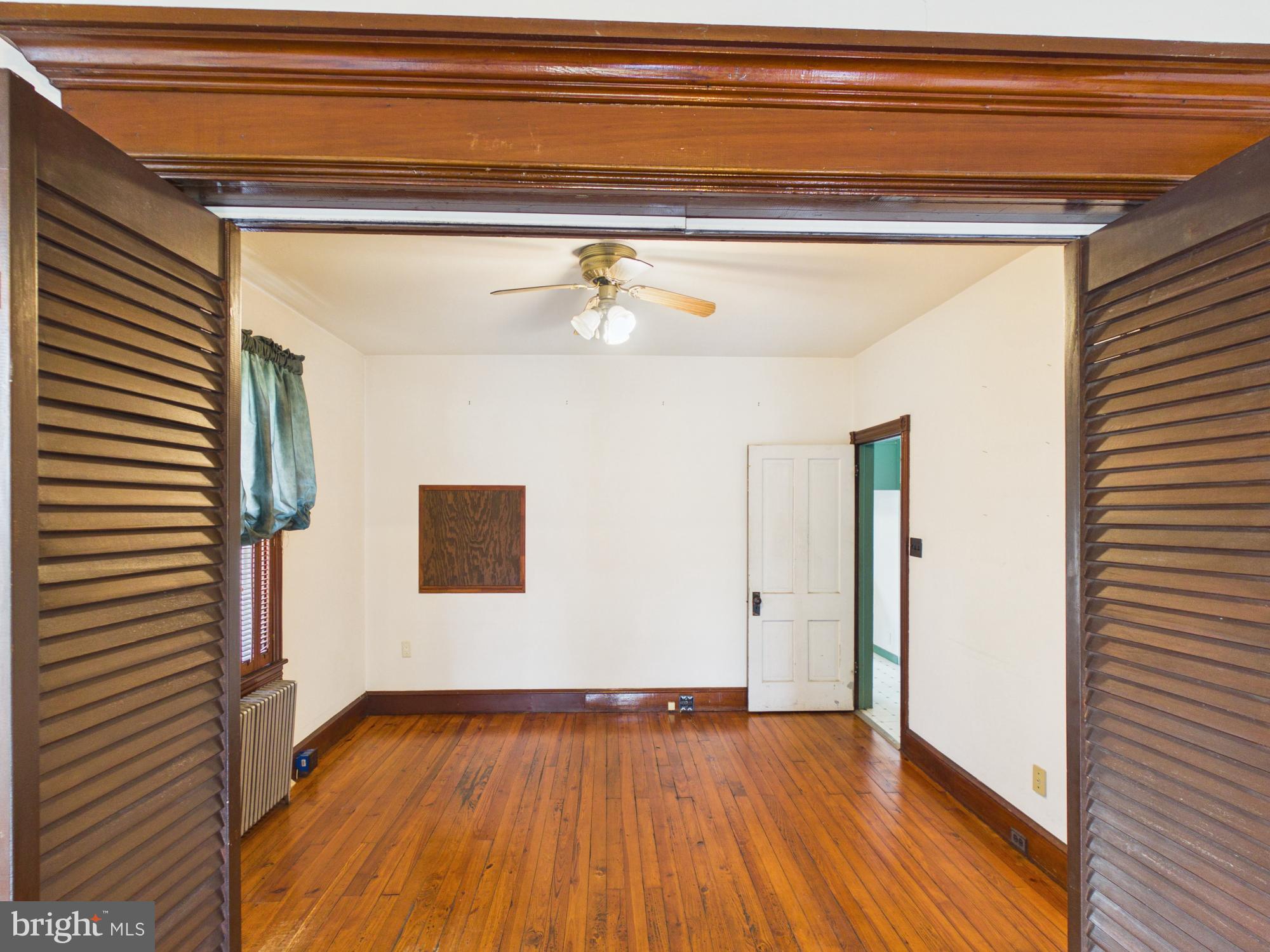 WEST LAWN - Commercial Sale