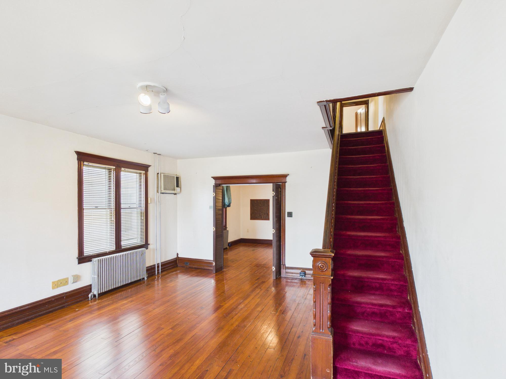 WEST LAWN - Commercial Sale