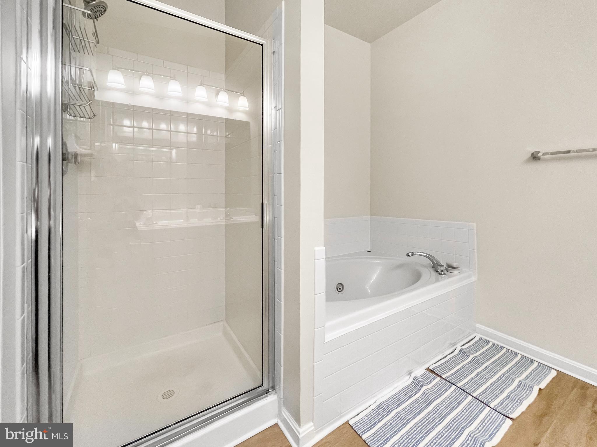 ALBEMARLE SQUARE - Residential Lease