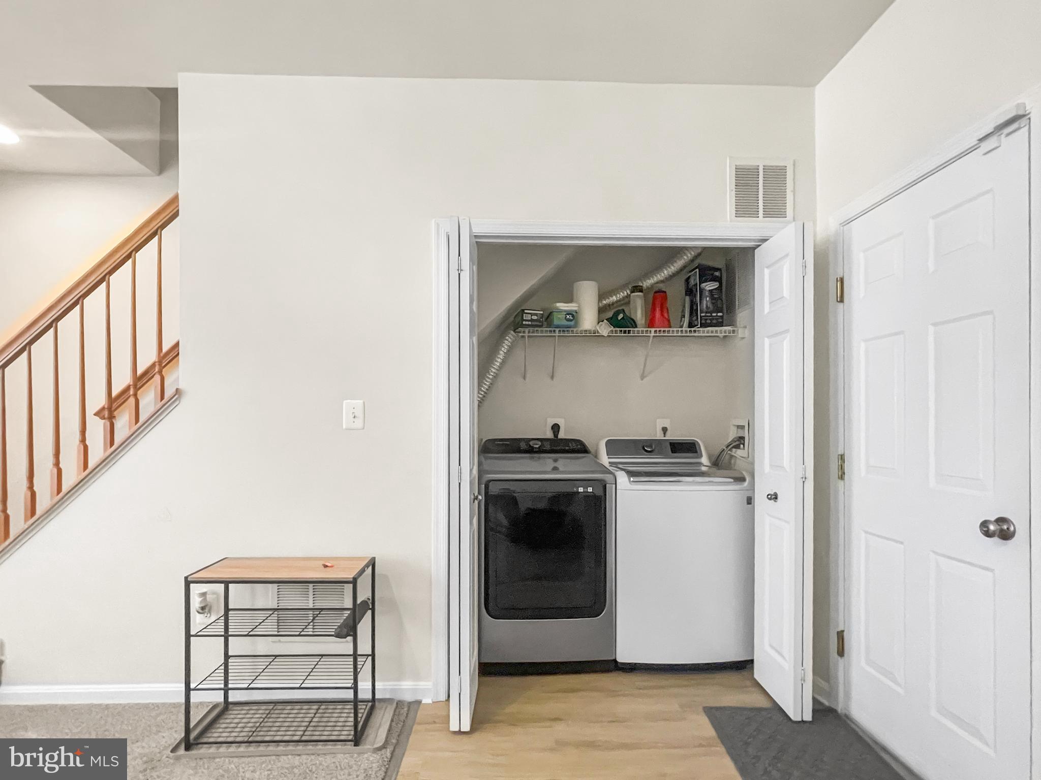 ALBEMARLE SQUARE - Residential Lease