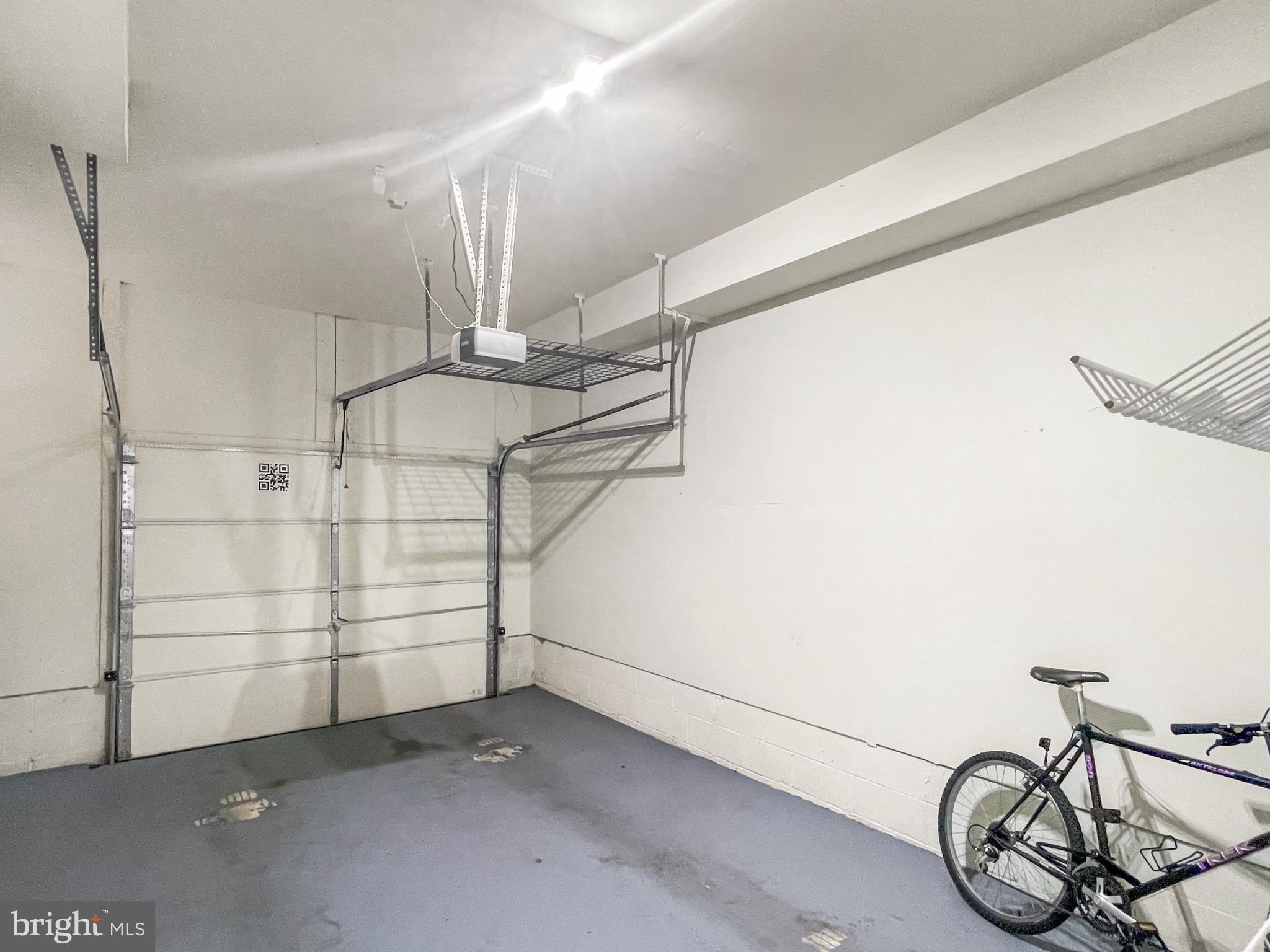 ALBEMARLE SQUARE - Residential Lease