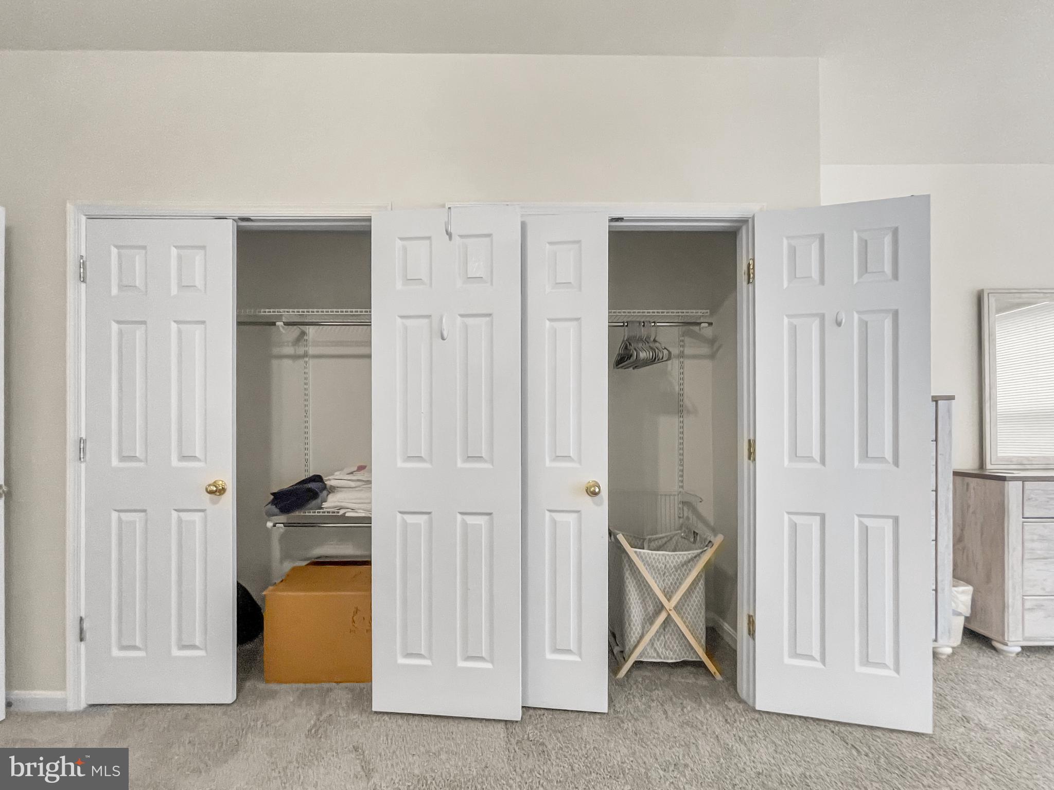 ALBEMARLE SQUARE - Residential Lease