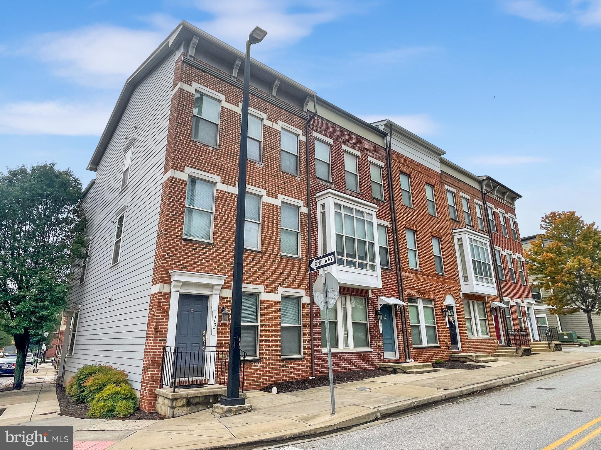 ALBEMARLE SQUARE - Residential Lease