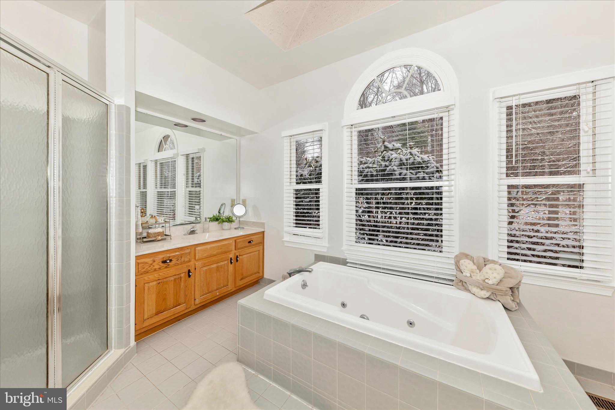 KENTSDALE ESTATES - Residential