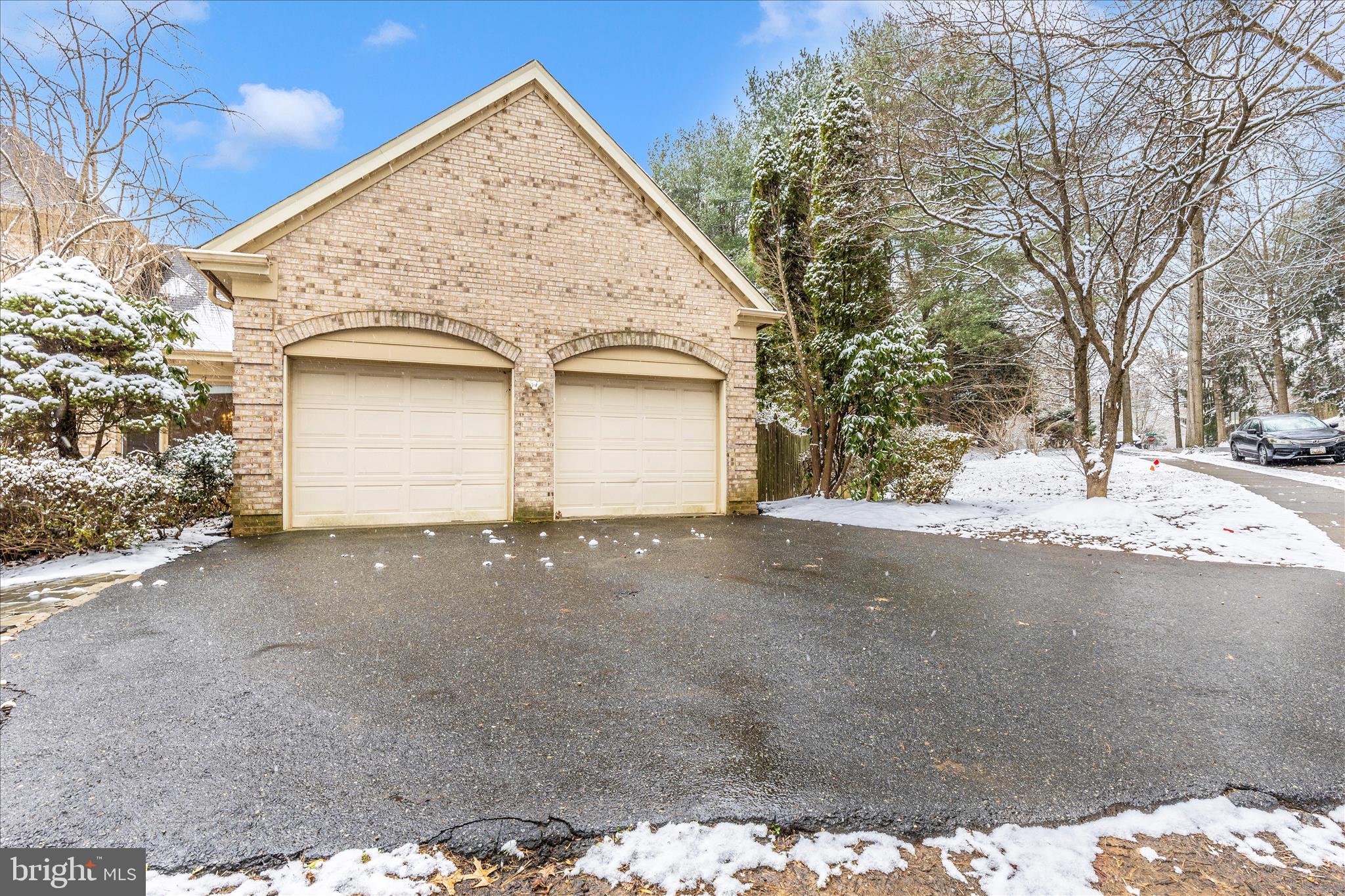 KENTSDALE ESTATES - Residential