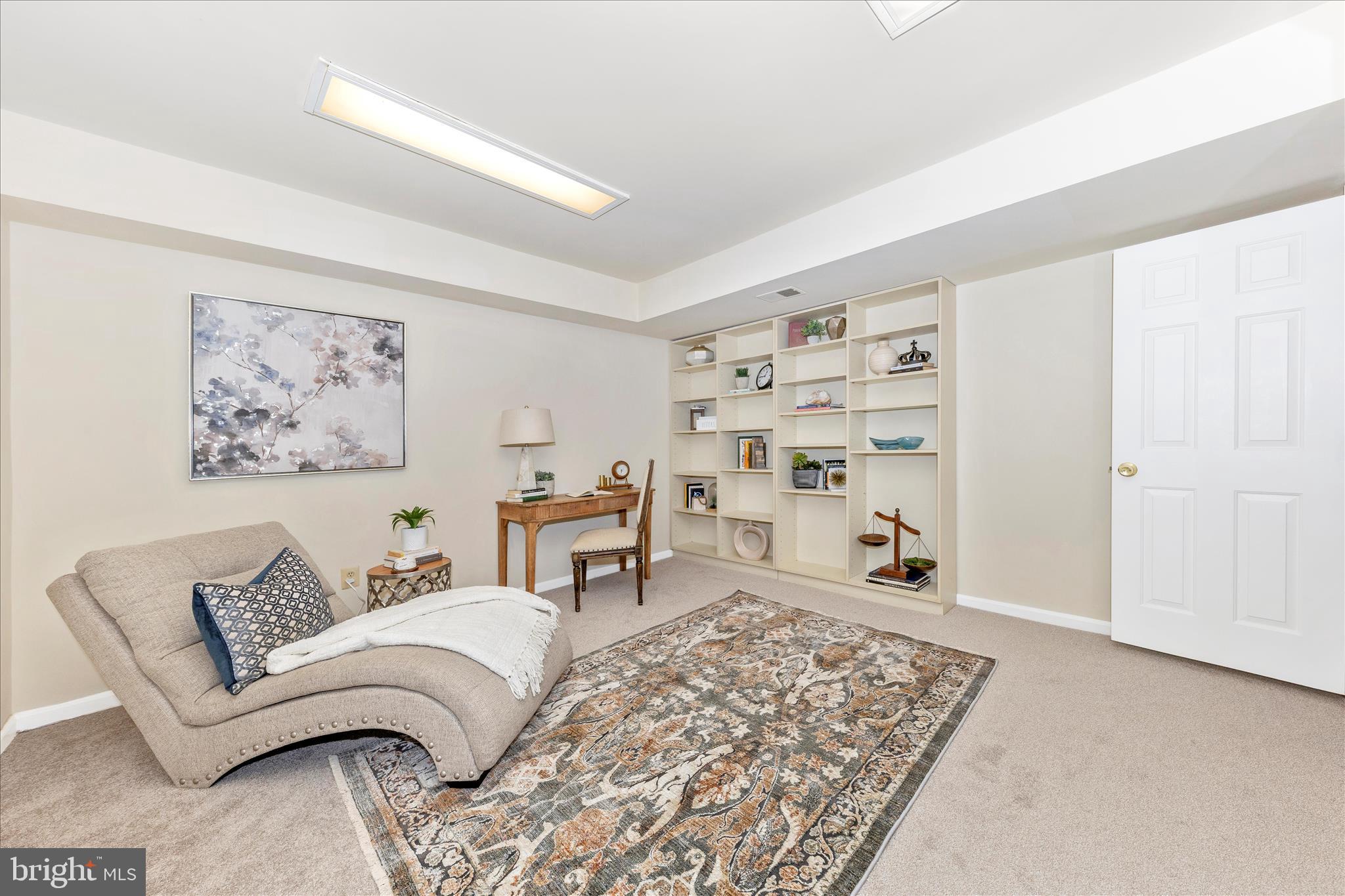 KENTSDALE ESTATES - Residential