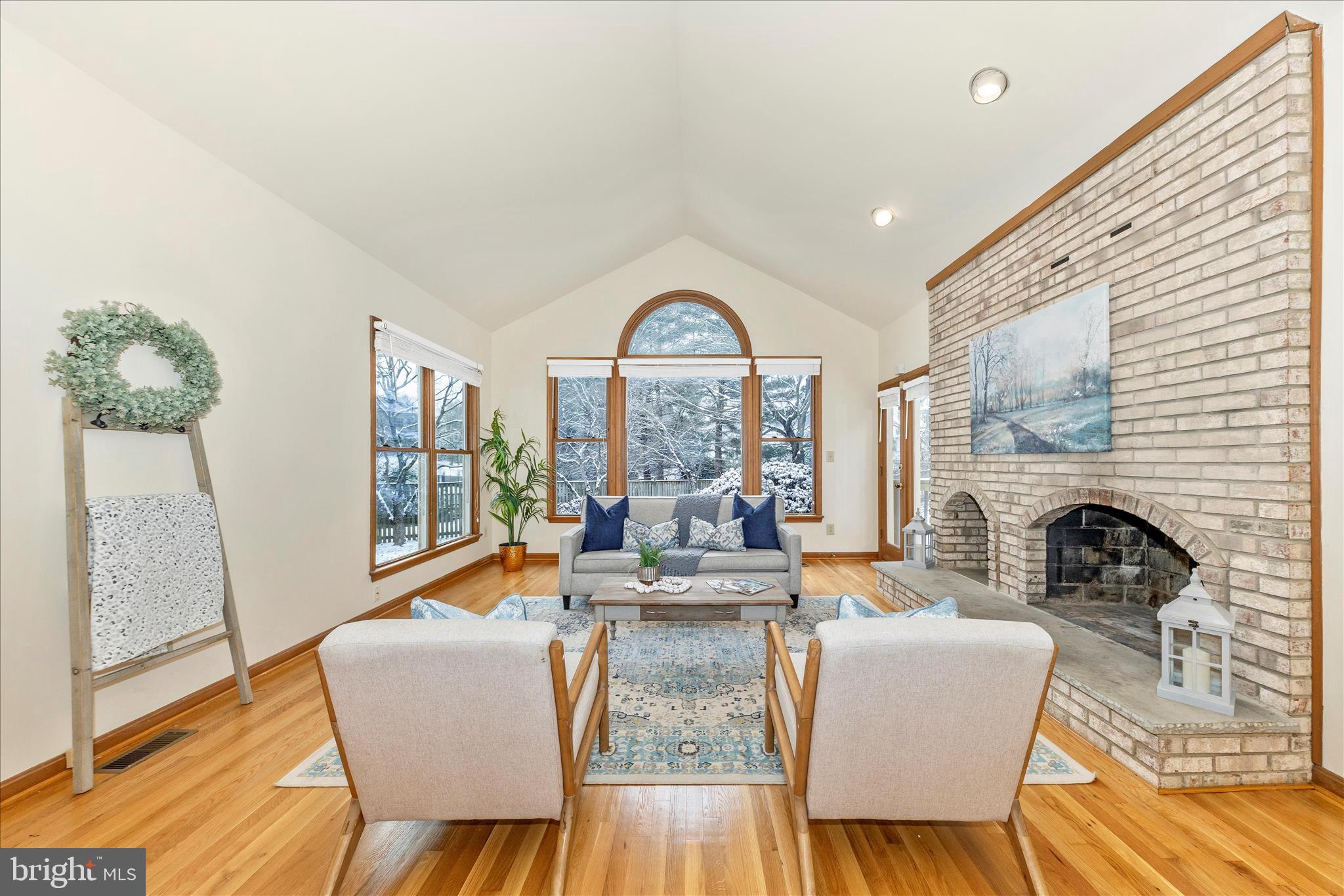 KENTSDALE ESTATES - Residential